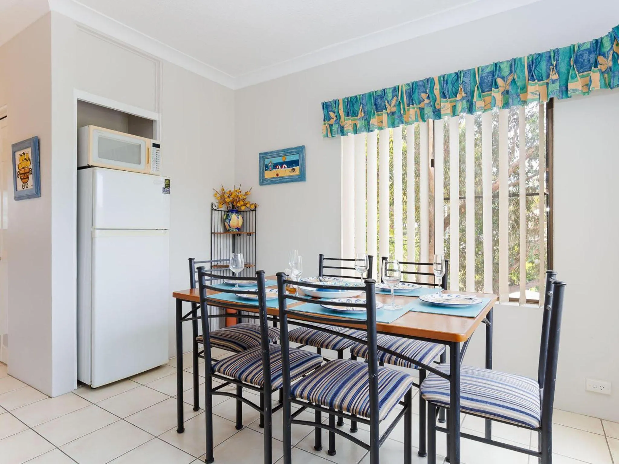 Sailfish, 4,46 Magnus Street- Unit with water views and close to town