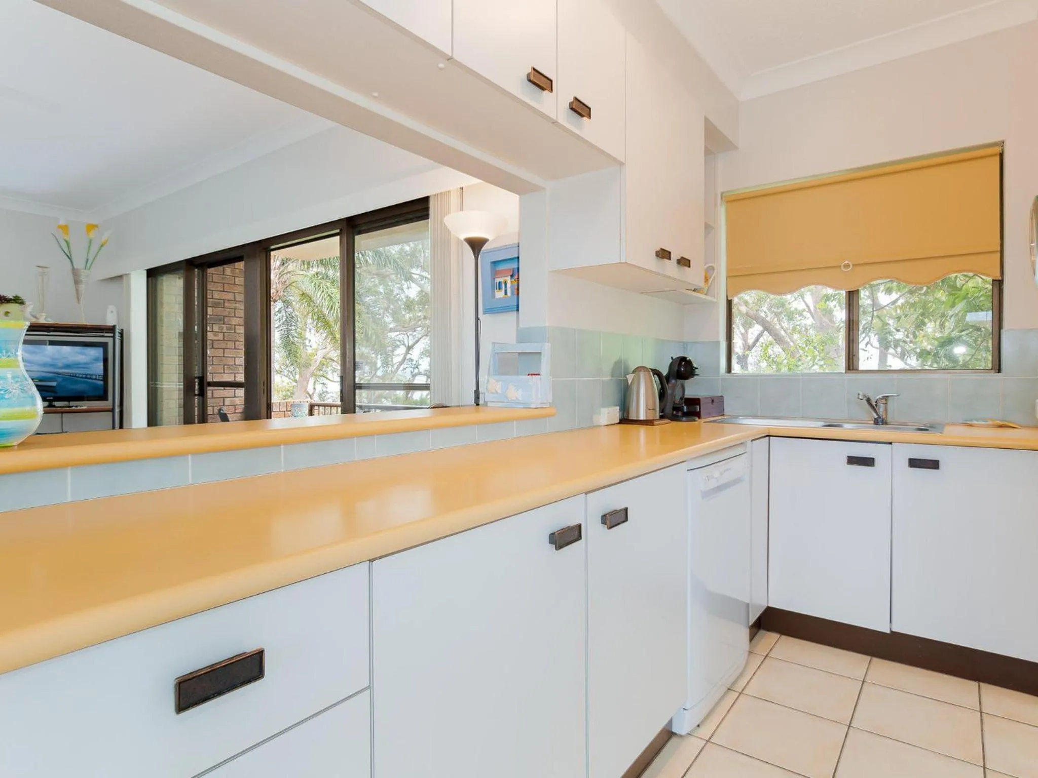 Sailfish, 4,46 Magnus Street- Unit with water views and close to town