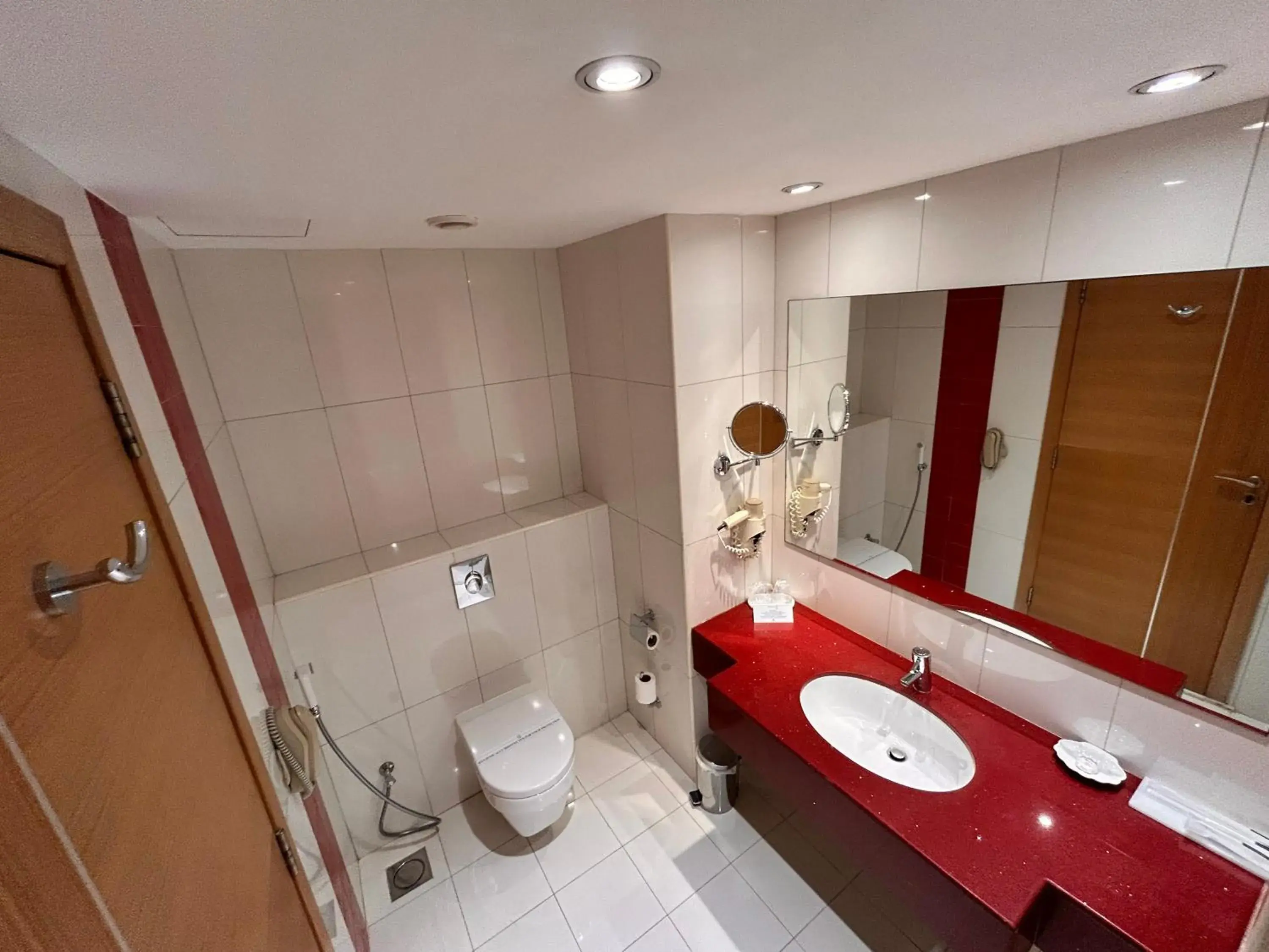 Bathroom in Golden Tulip Muscat Bathroom in Golden Tulip Muscat