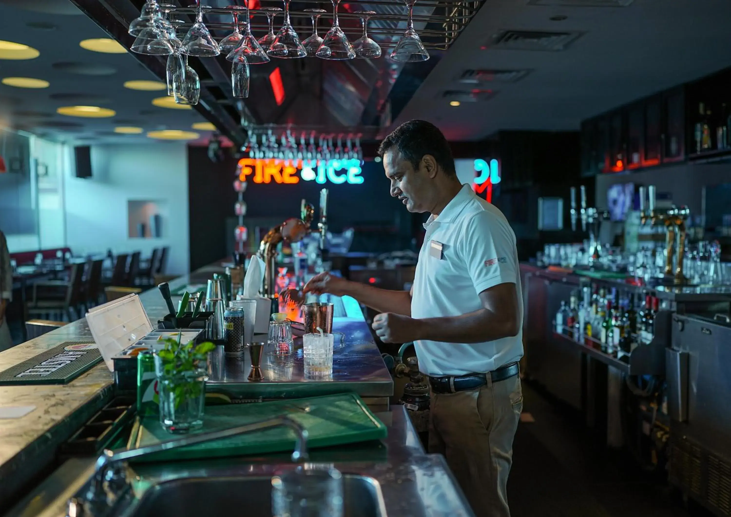 Restaurant/places to eat in Golden Tulip Muscat Restaurant/places to eat in Golden Tulip Muscat