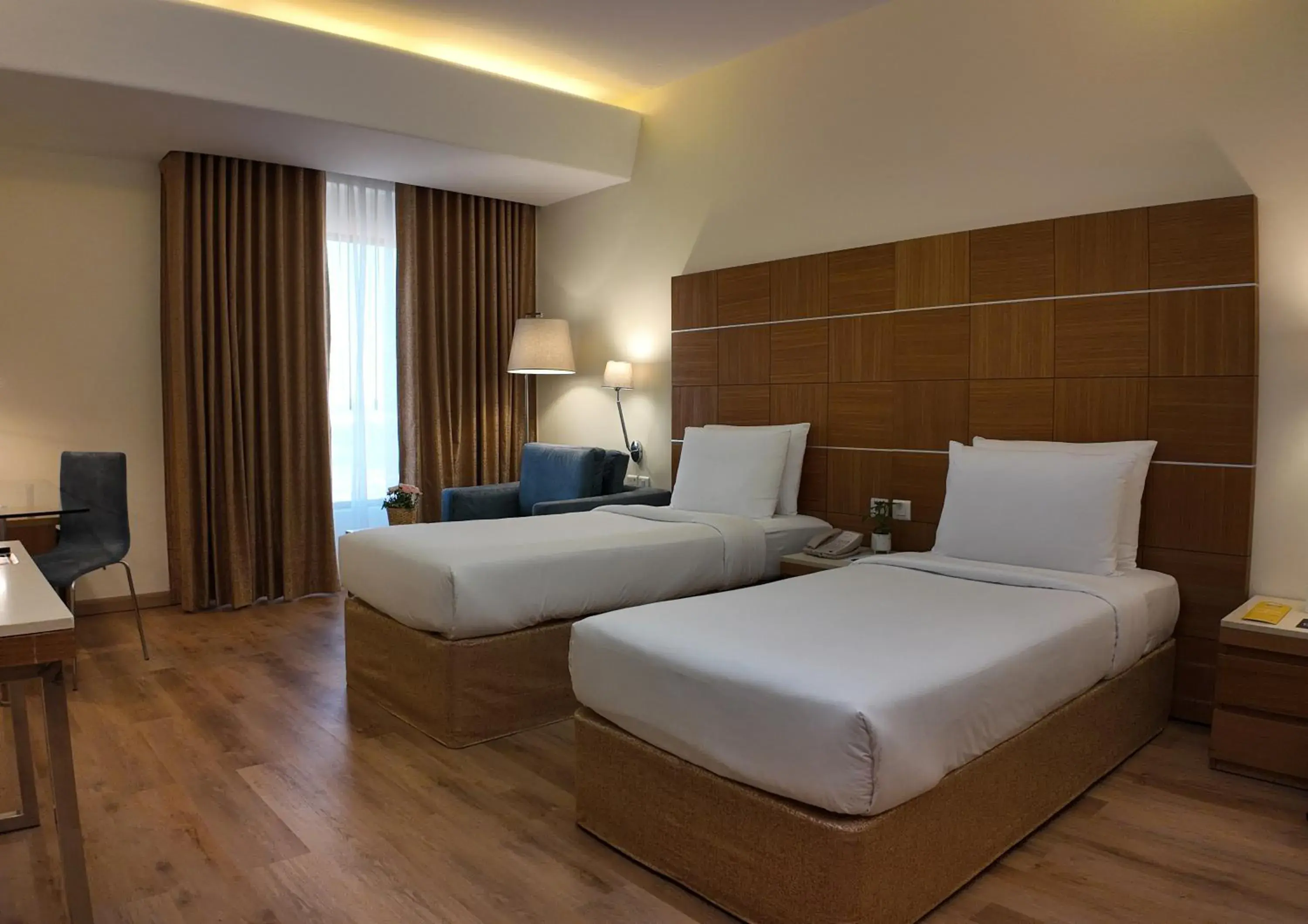 Standard Room Twin Bed in Golden Tulip Muscat Standard Room Twin Bed in Golden Tulip Muscat