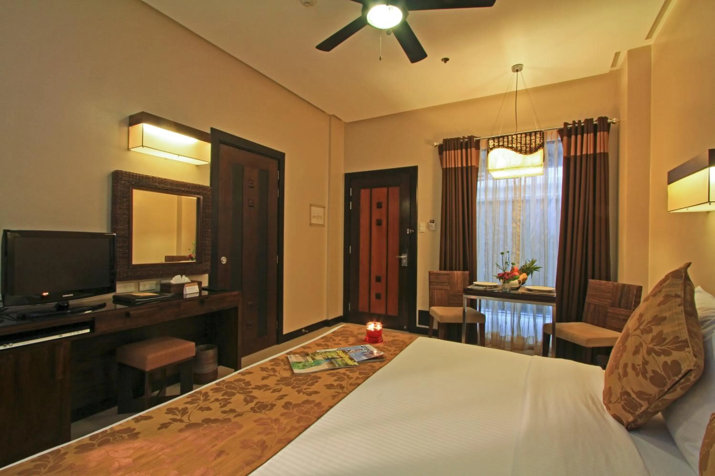 Bed in Two Seasons Boracay Resort