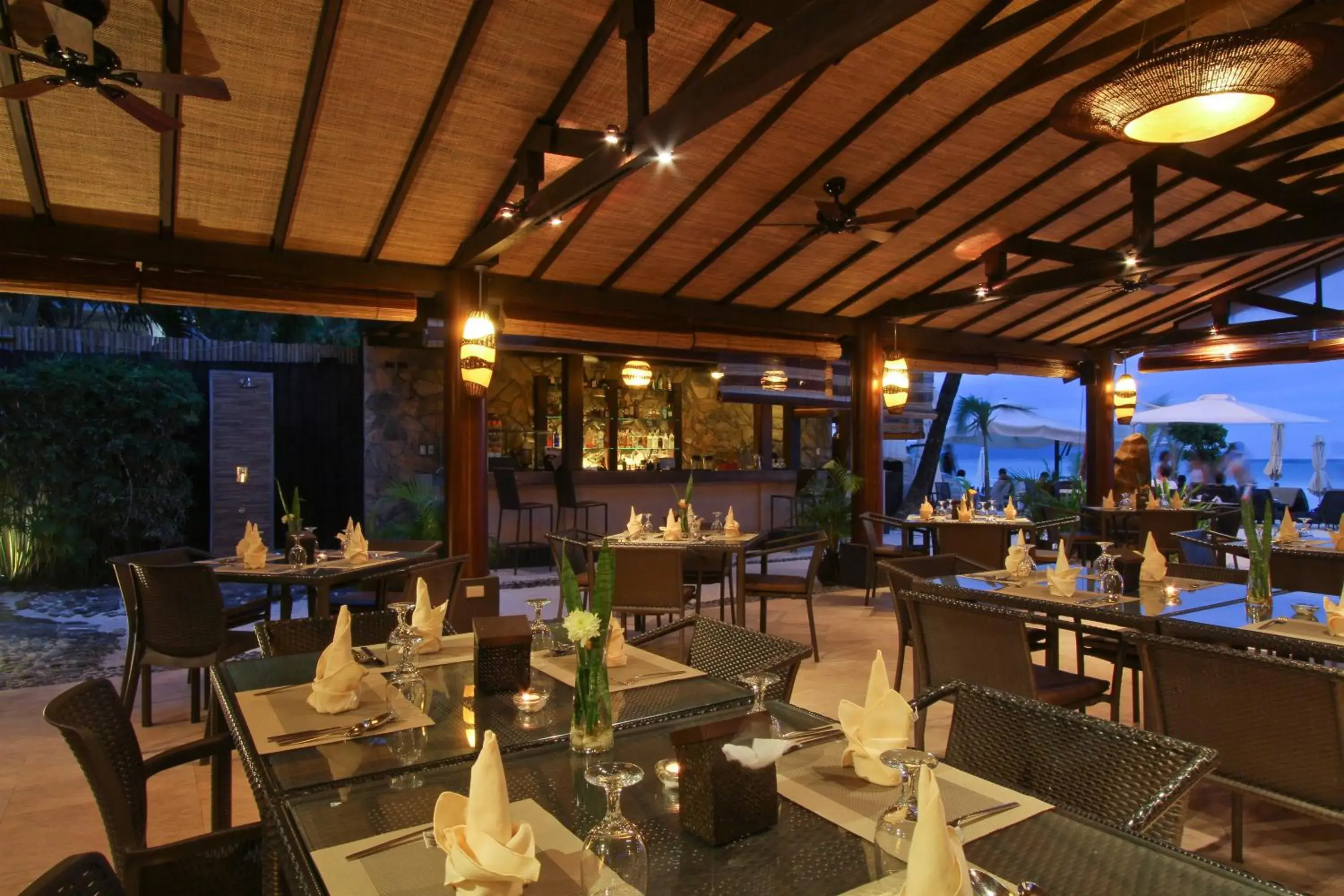 Restaurant/places to eat in Two Seasons Boracay Resort Restaurant/places to eat in Two Seasons Boracay Resort