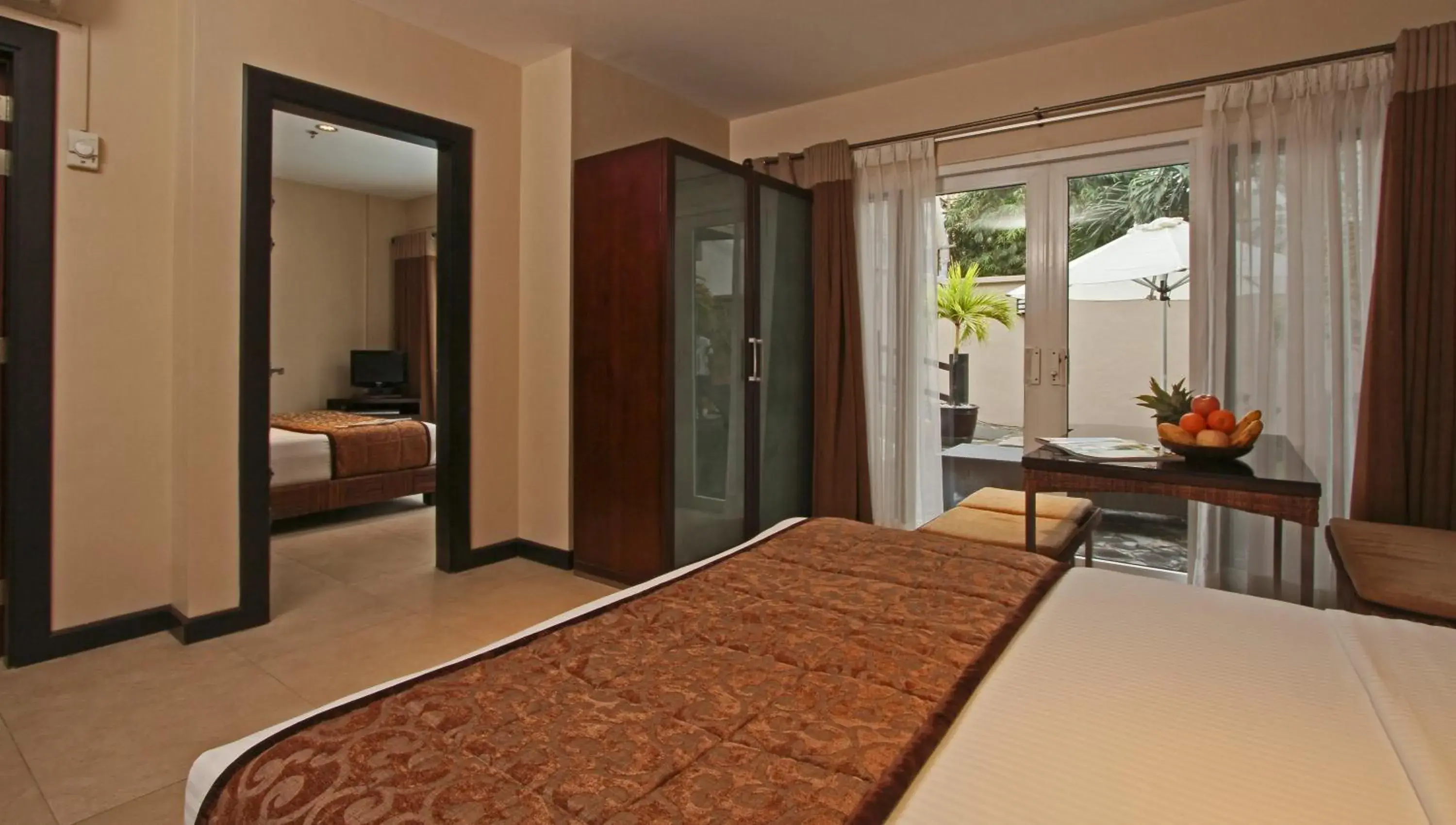 Bed in Two Seasons Boracay Resort Bed in Two Seasons Boracay Resort