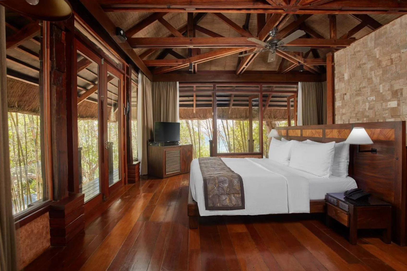 Bed in Two Seasons Coron Island Resort