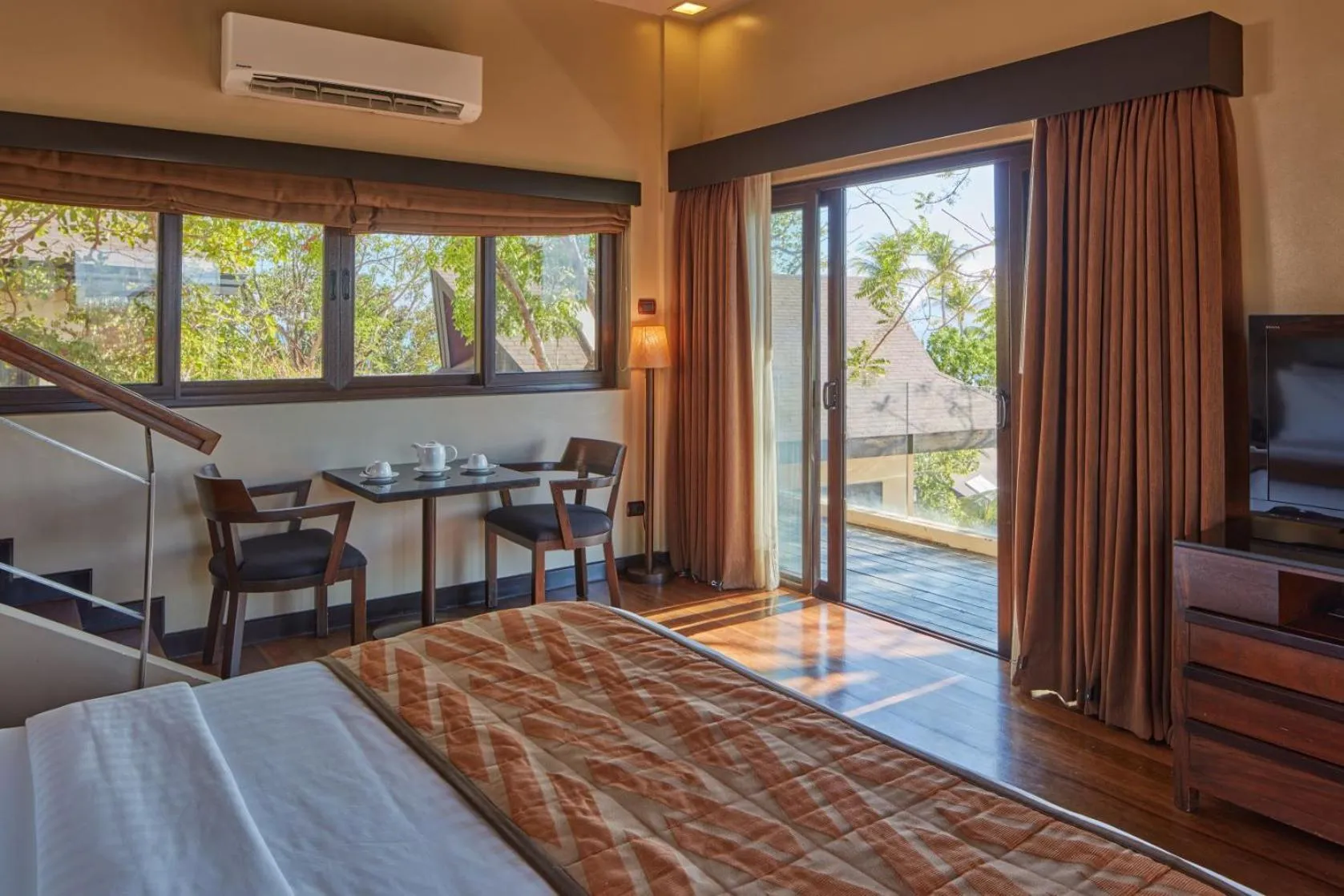 View (from property/room), Bed in Two Seasons Coron Island Resort