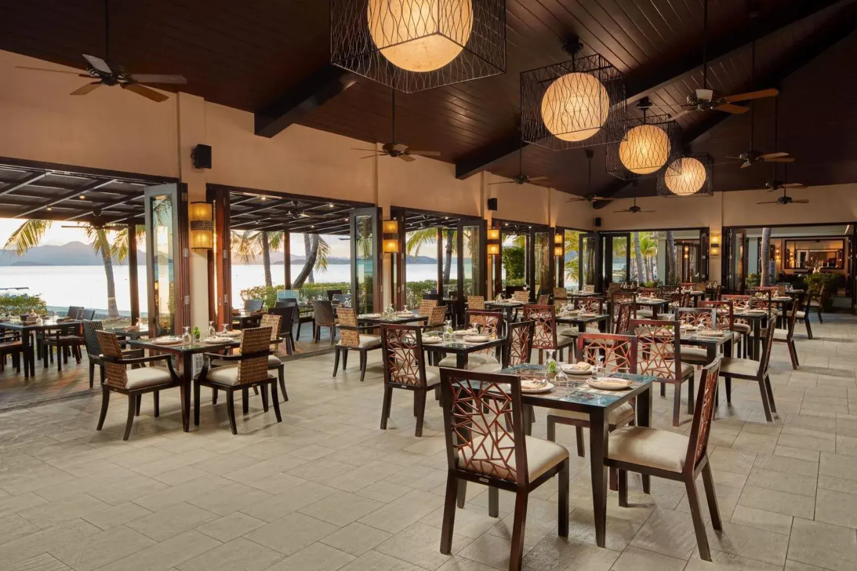 Restaurant/places to eat in Two Seasons Coron Island Resort Restaurant/places to eat in Two Seasons Coron Island Resort