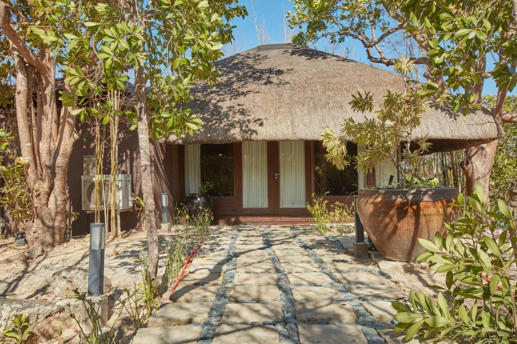 Facade/entrance in Two Seasons Coron Island Resort