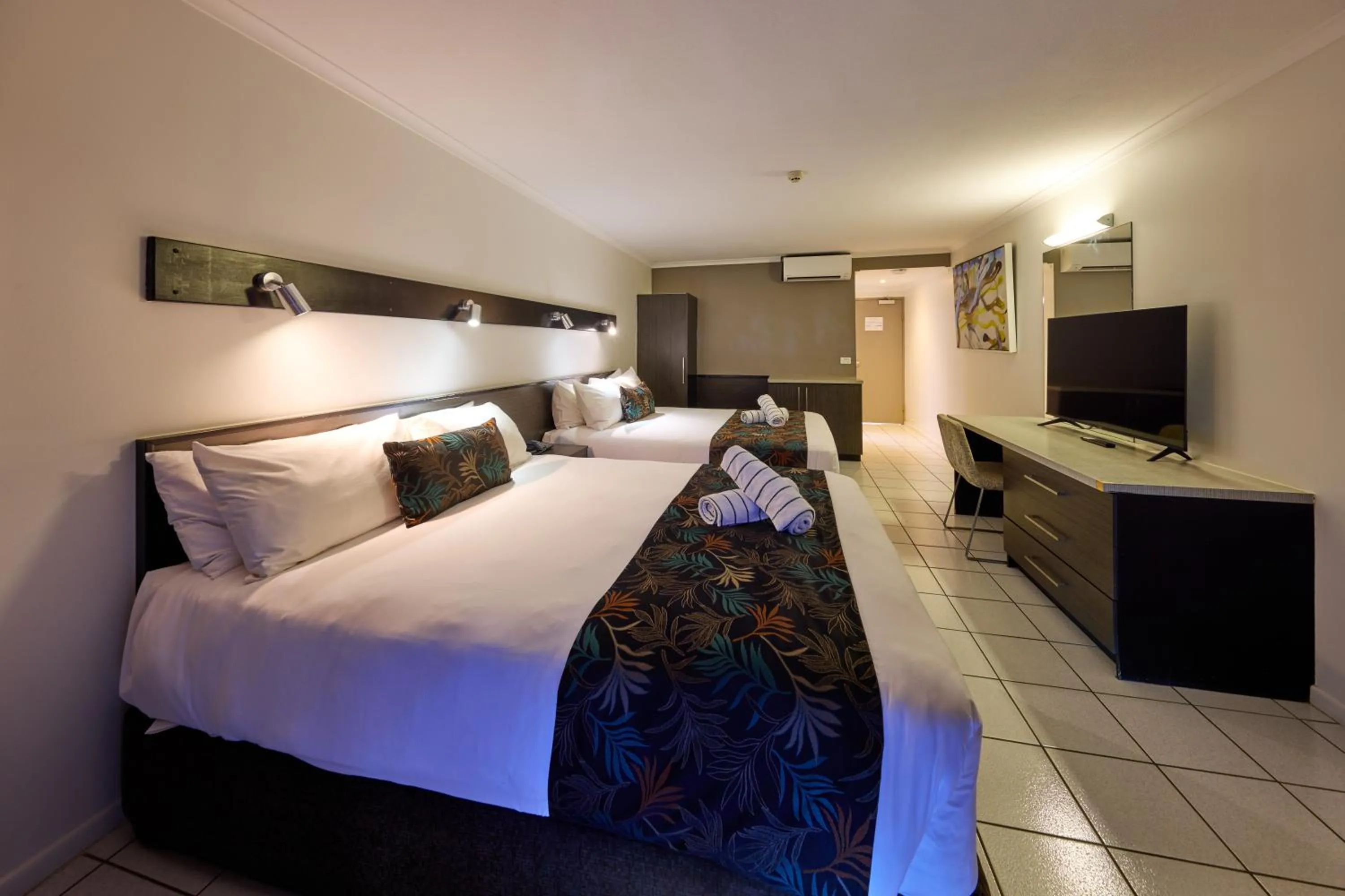 Bed in Castaways Resort & Spa On Mission Beach