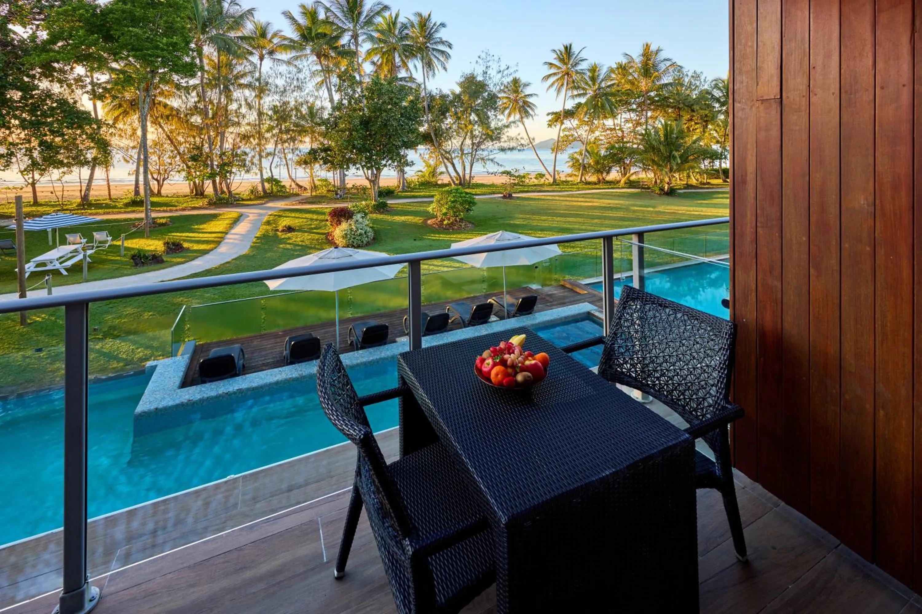 Castaways Resort & Spa On Mission Beach