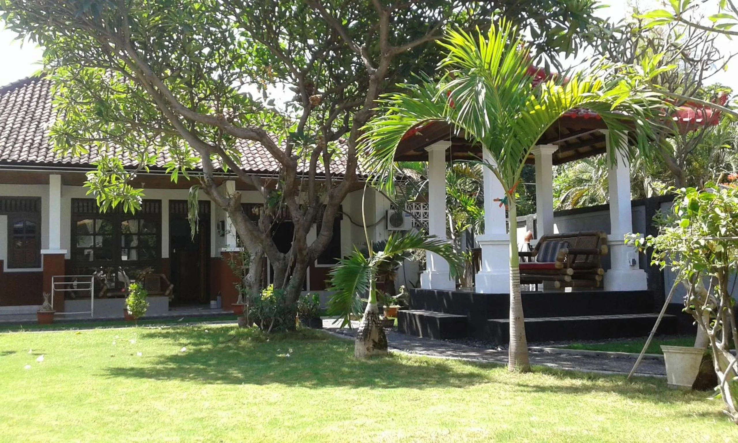 Garden in Puri Mandhara Lovina