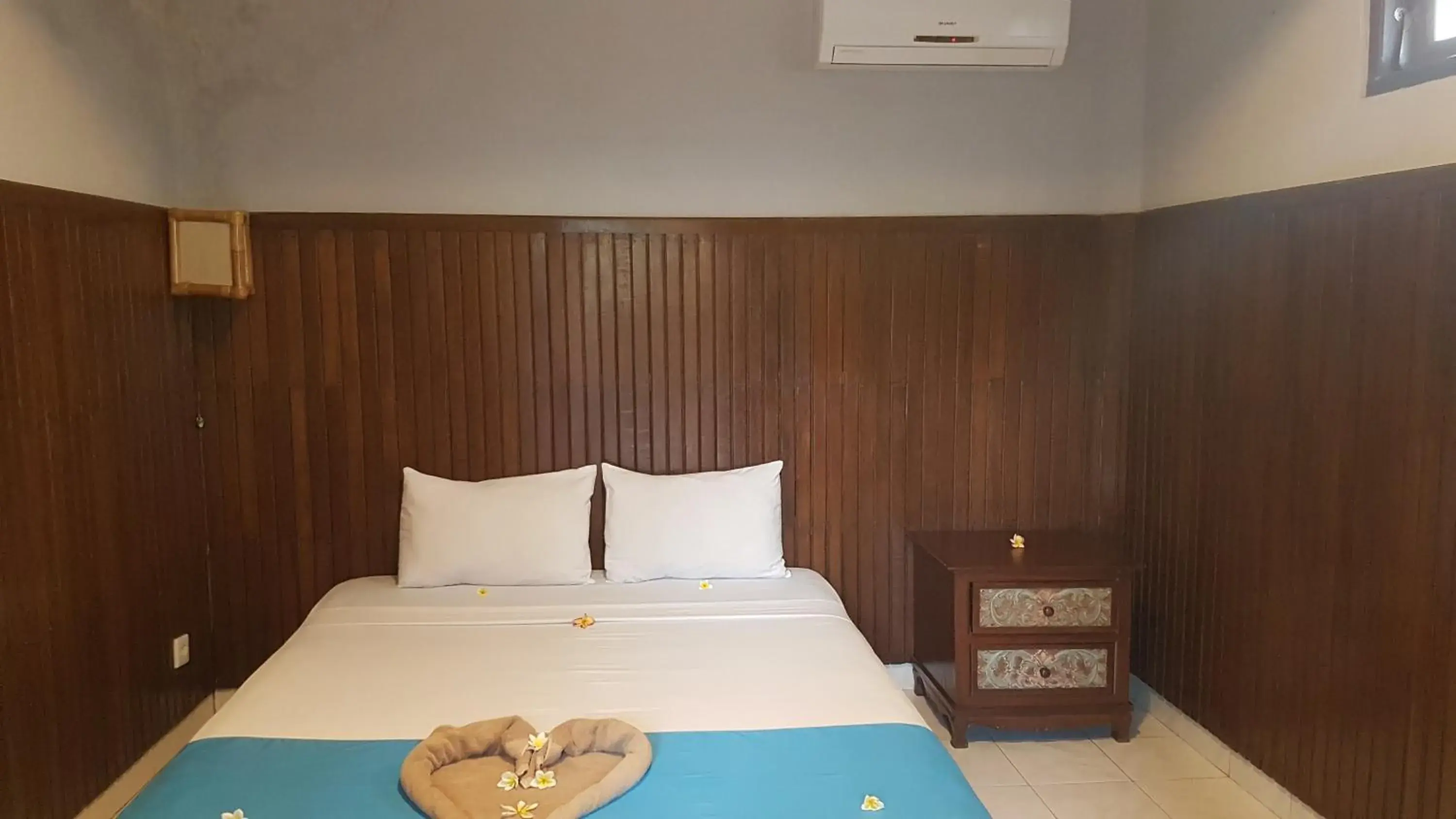 Deluxe Double or Twin Room in Puri Mandhara Lovina Deluxe Double or Twin Room in Puri Mandhara Lovina