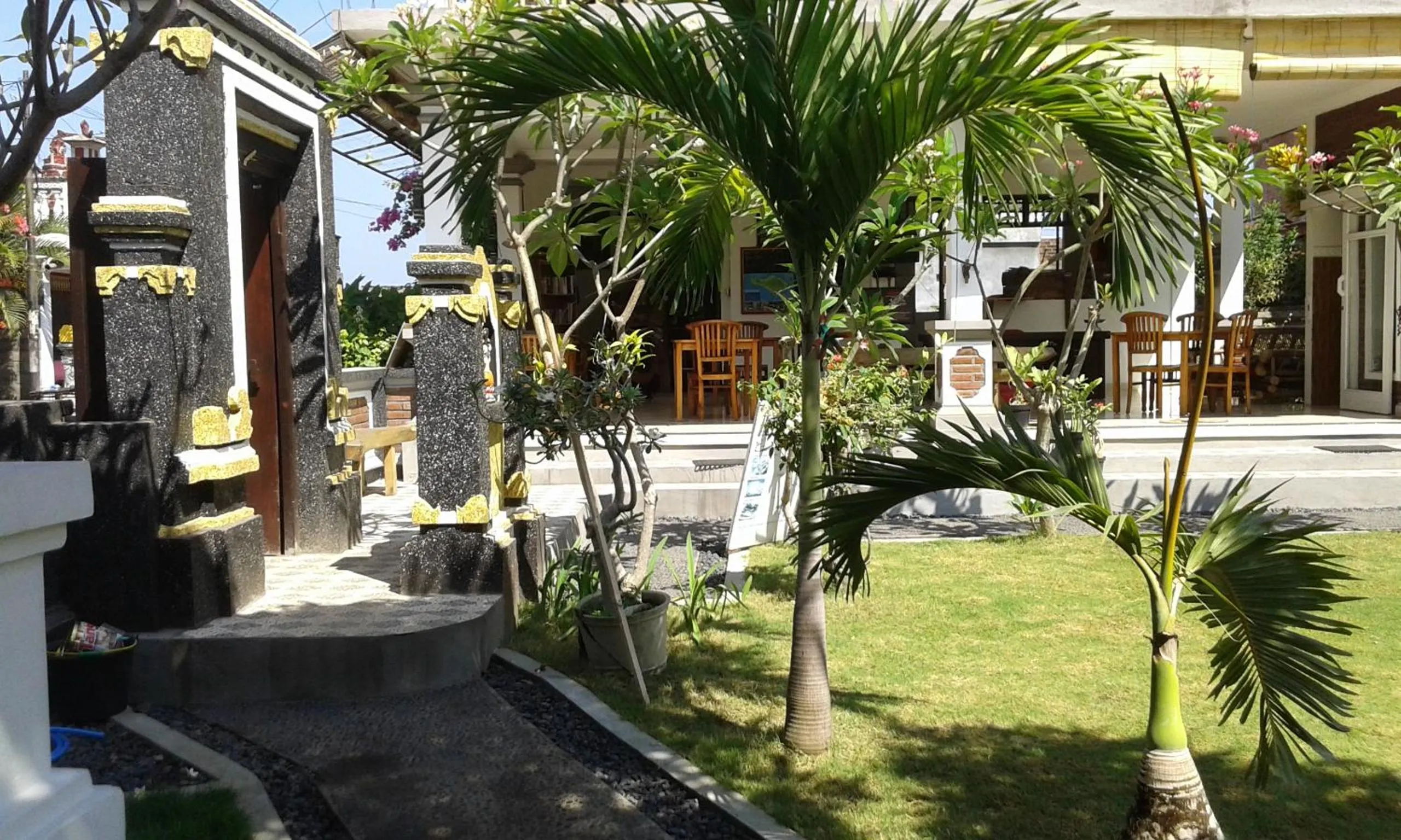 Garden in Puri Mandhara Lovina