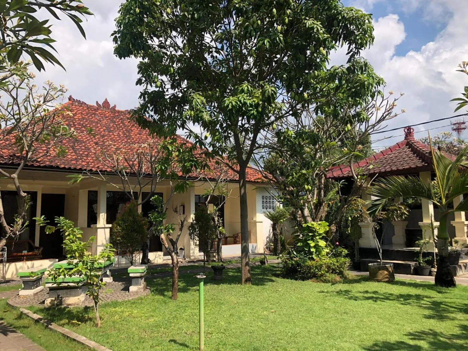 Garden view in Puri Mandhara Lovina