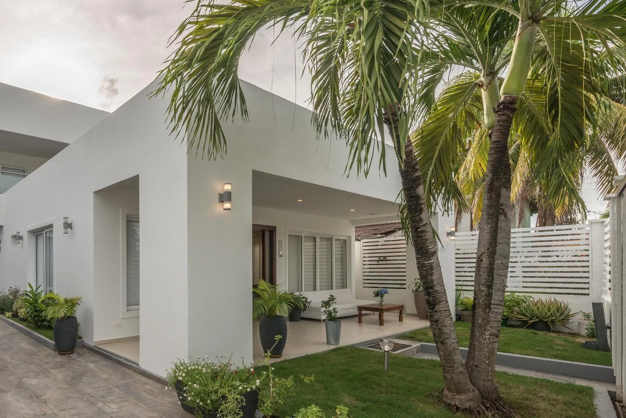 Facade/entrance in Providence Breeze