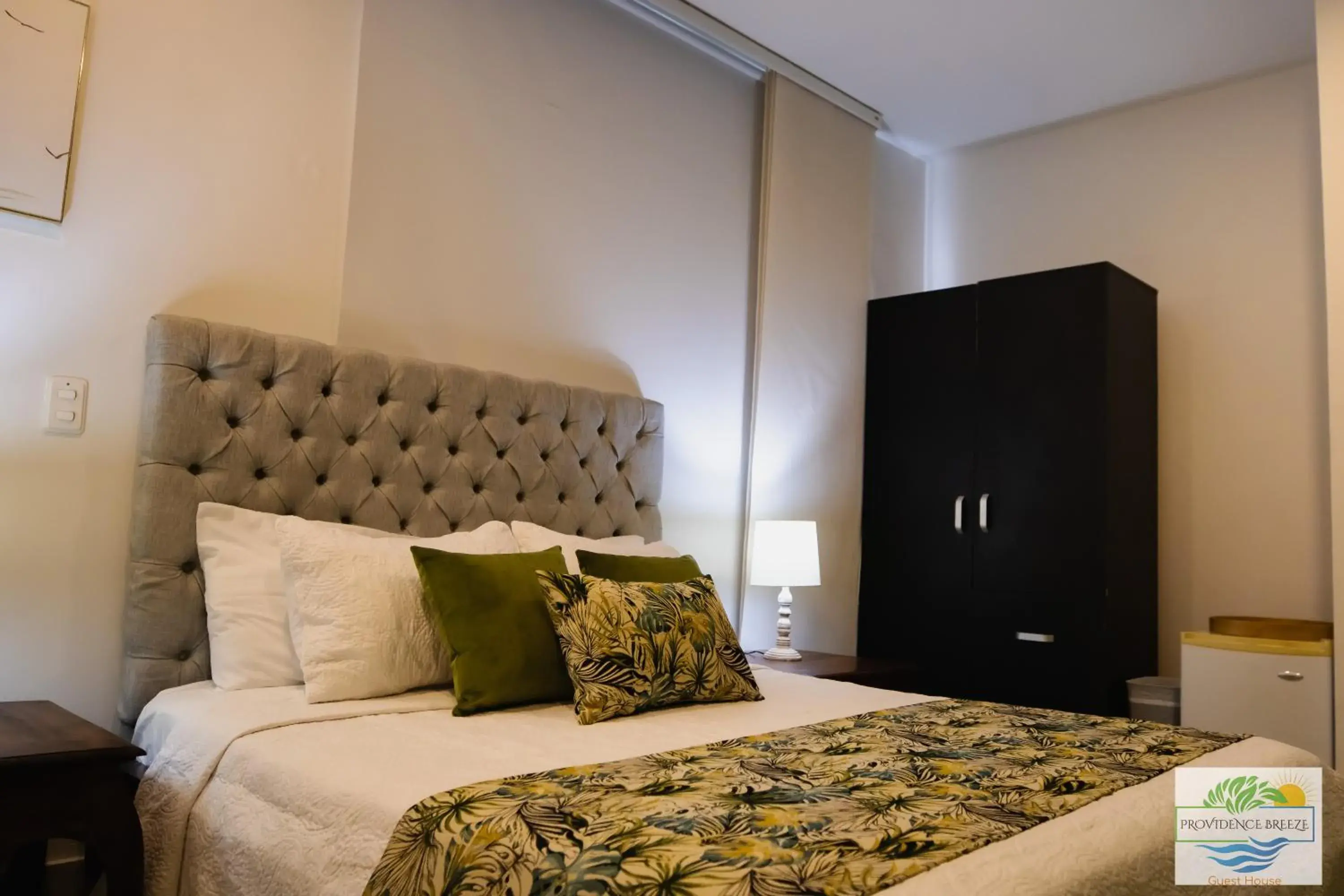 Double Room - single occupancy in Providence Breeze Double Room - single occupancy in Providence Breeze