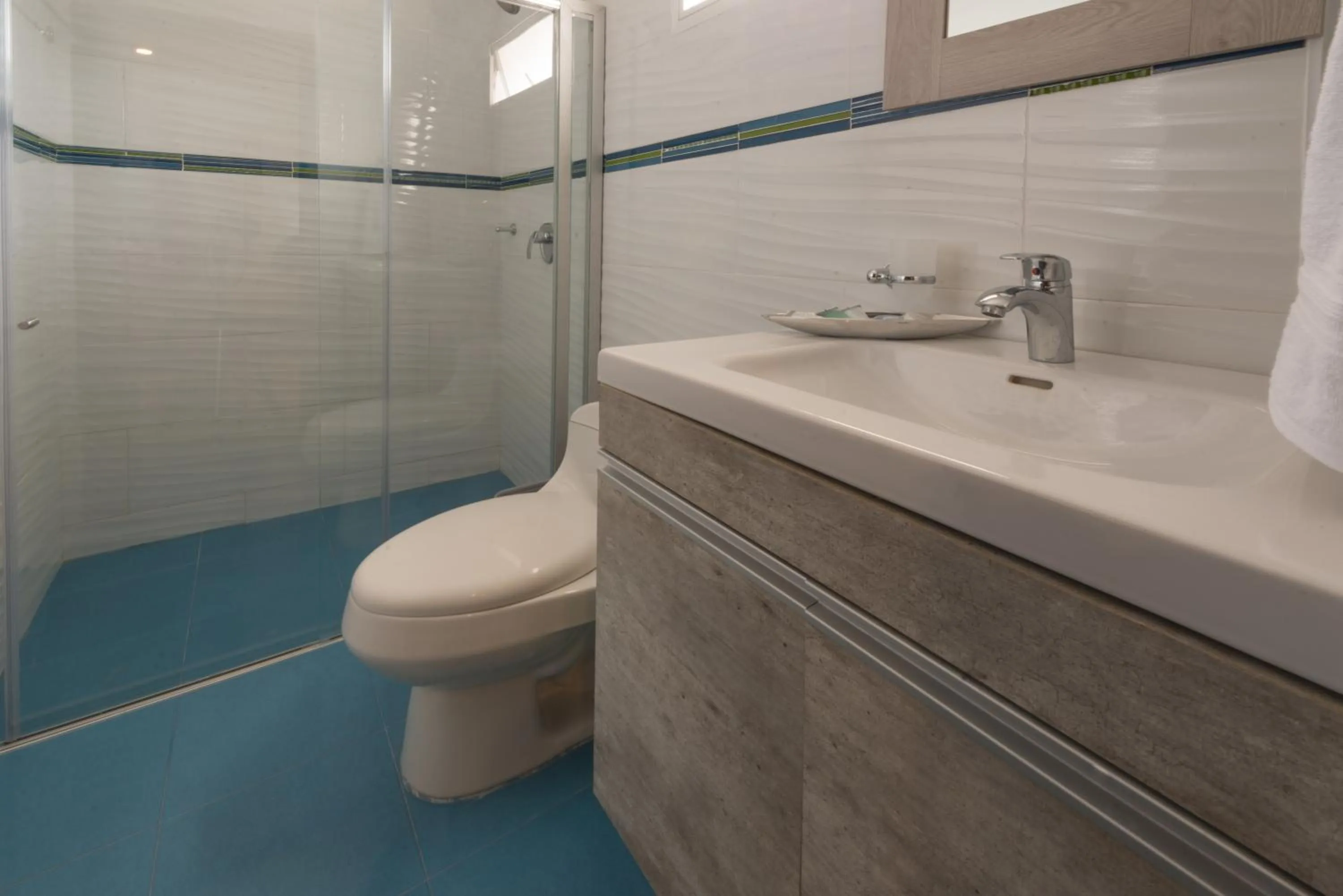 Bathroom in Providence Breeze