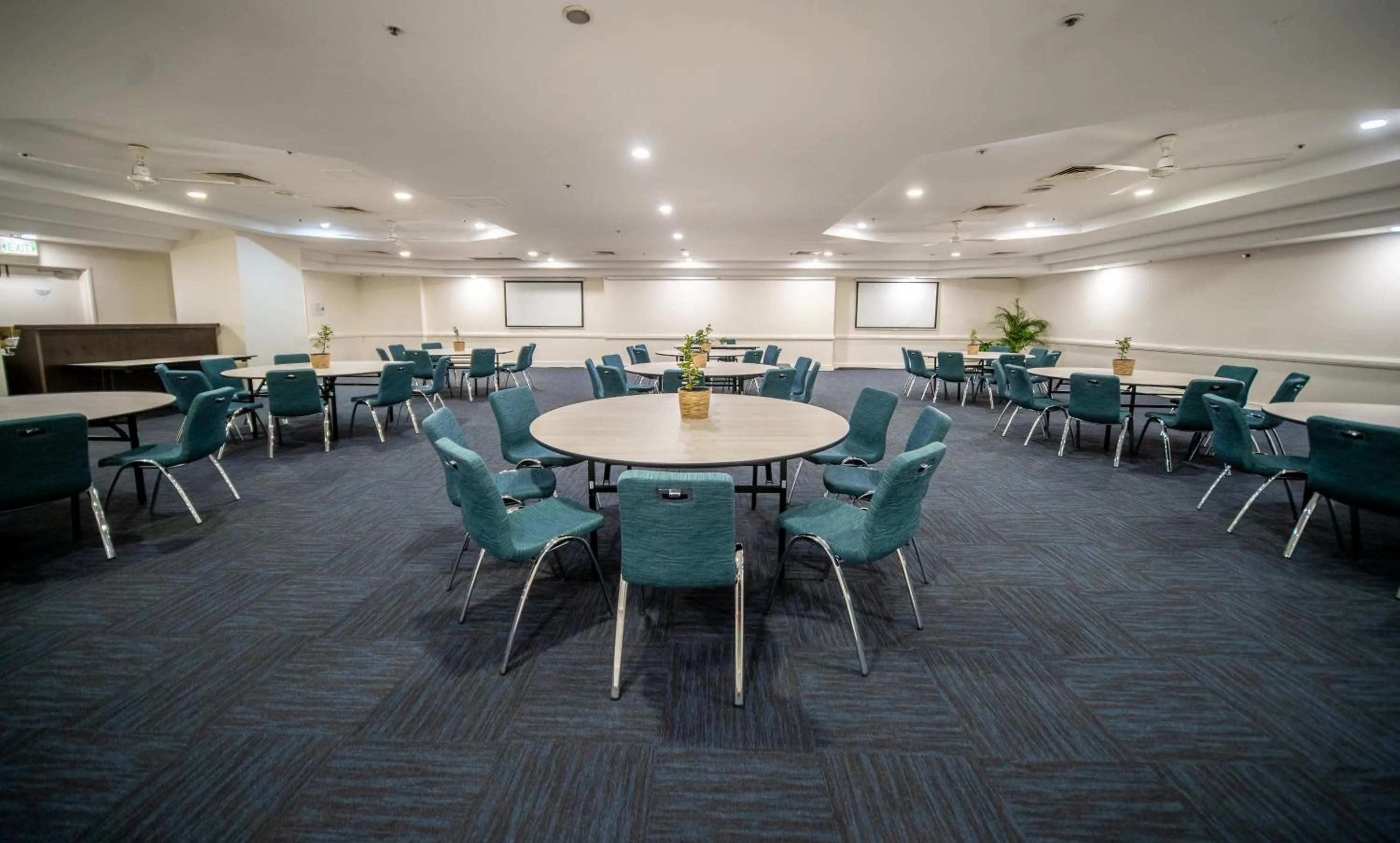 Meeting/conference room in Rydges Esplanade Resort Cairns