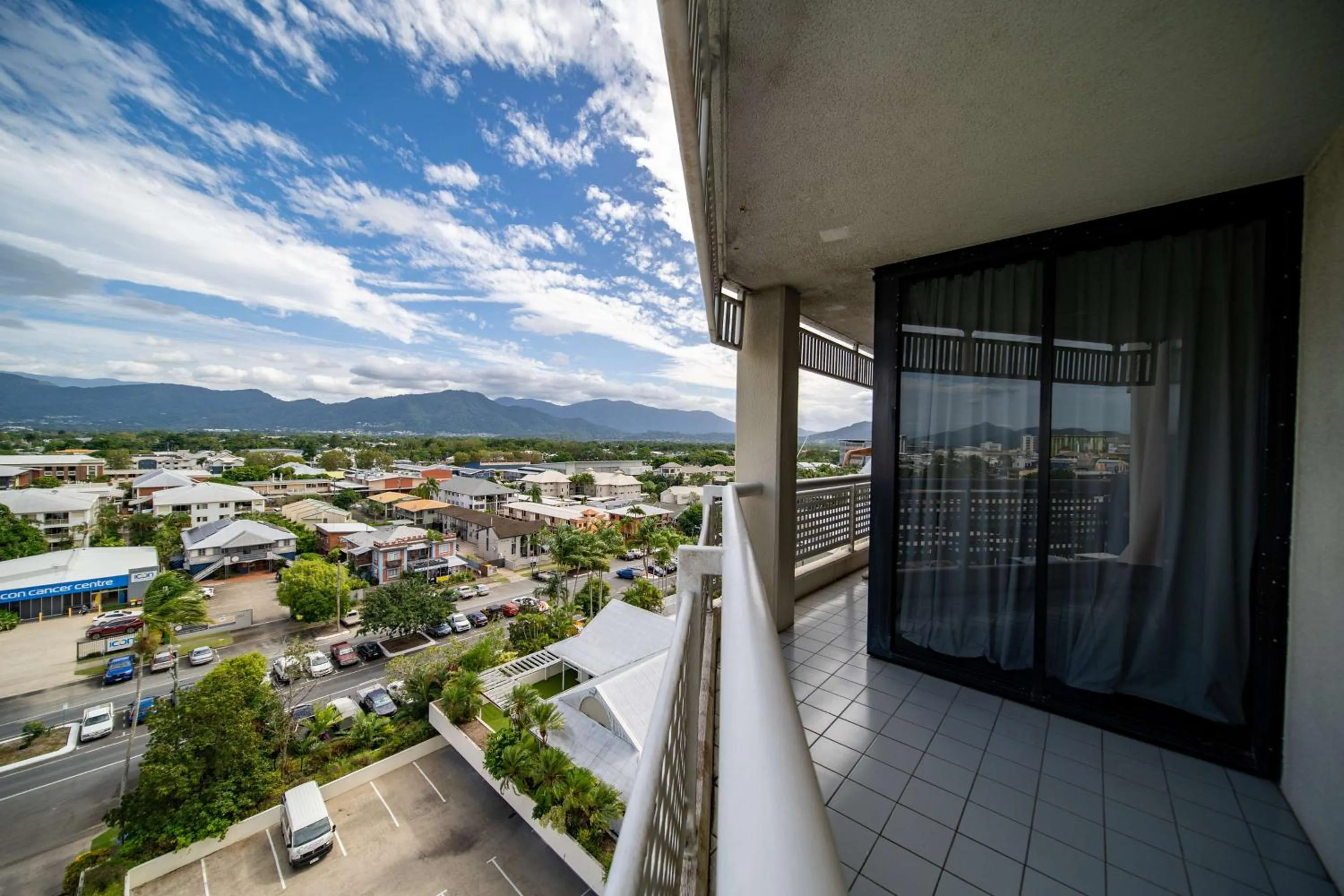 Bedroom in Rydges Esplanade Resort Cairns