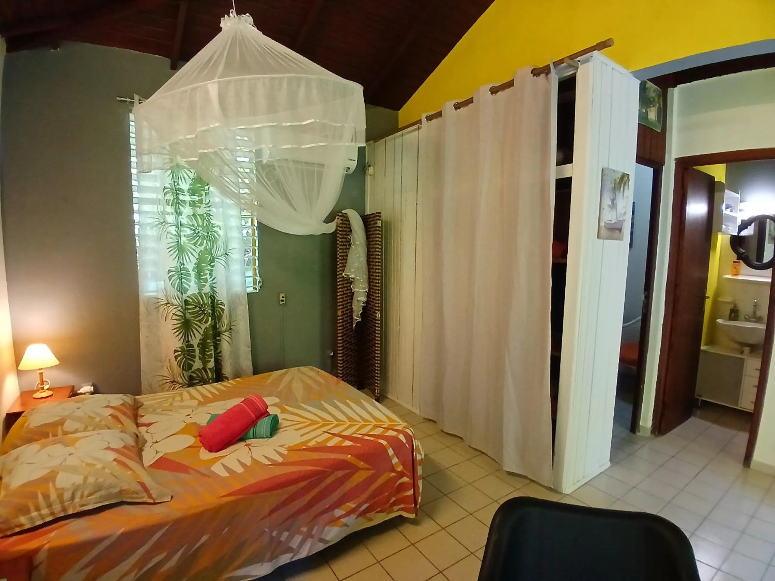 Toilet, Bed in Résidence Les MANGUIERS OTANTIK