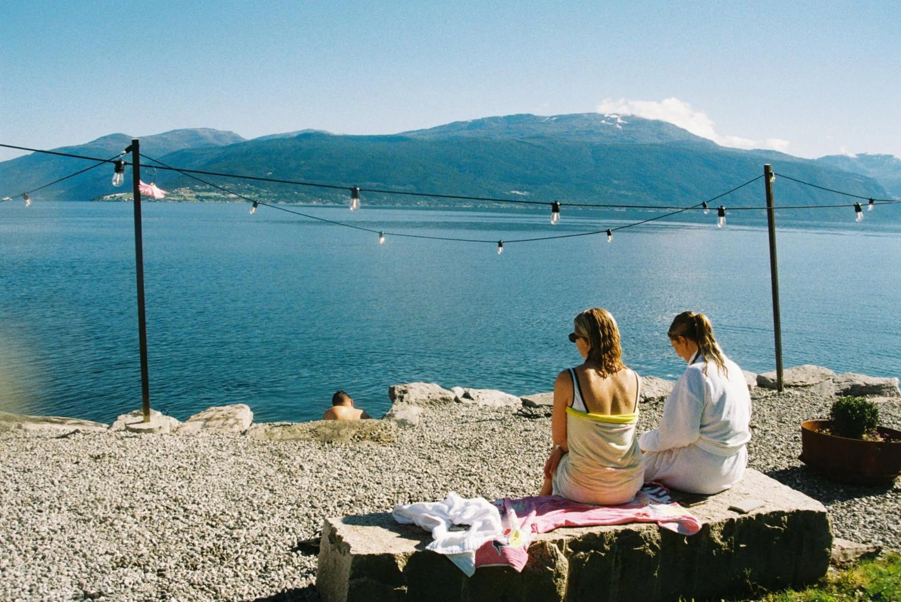 Beach in Balestrand Hotel