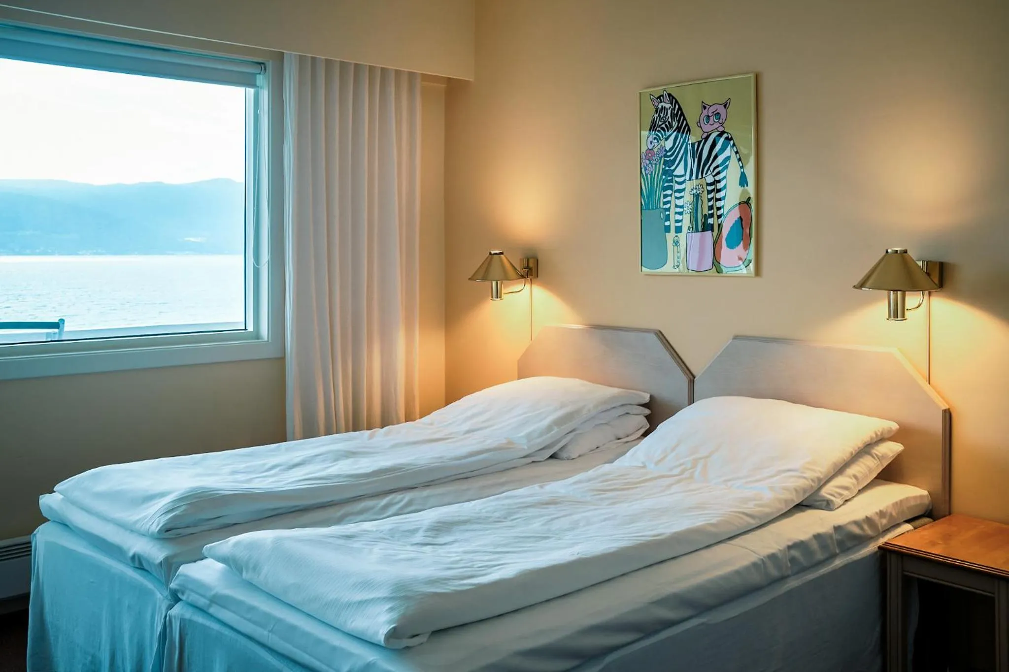 Bedroom, Bed in Balestrand Hotel