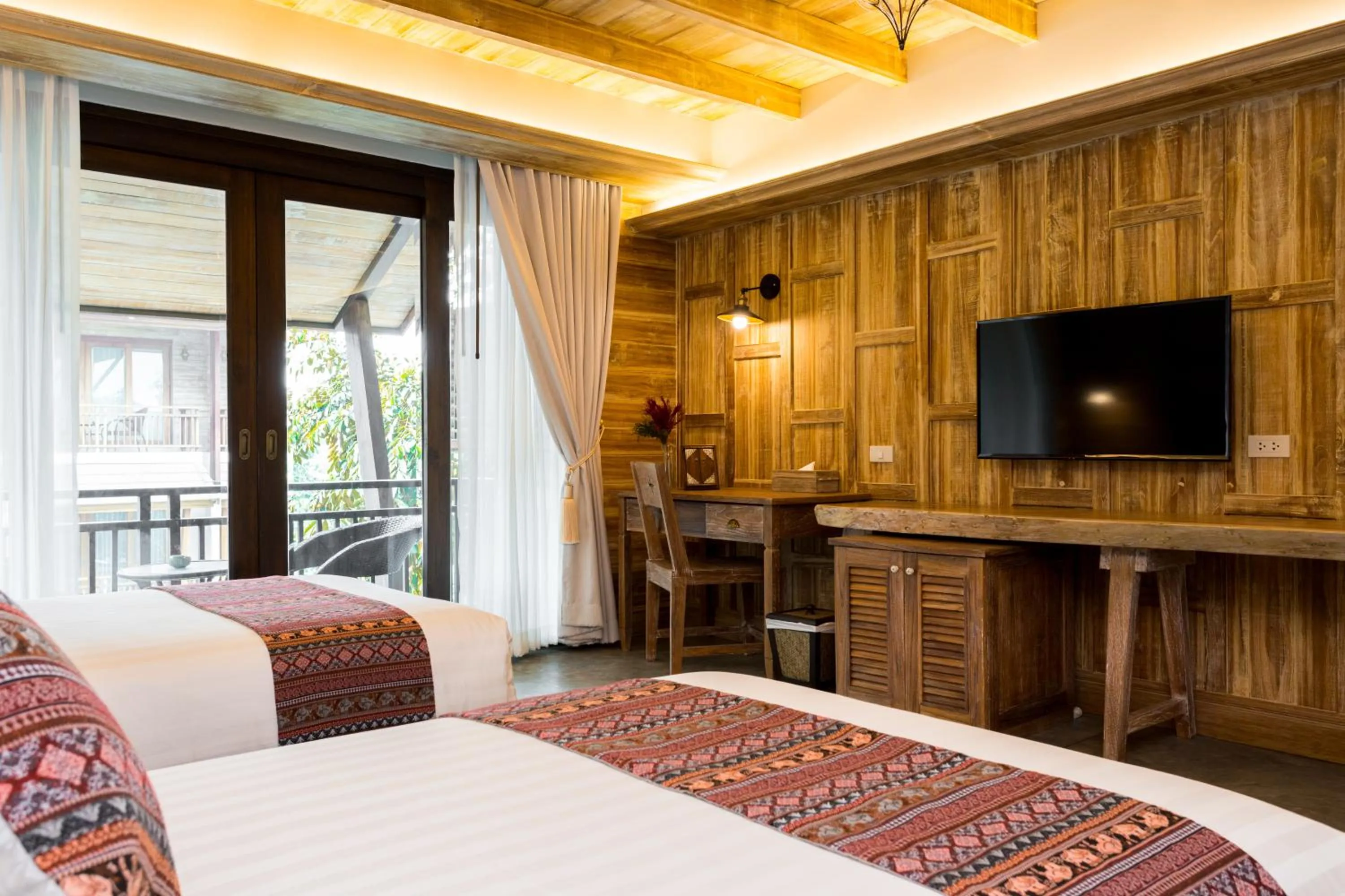 Decorative detail, TV/Entertainment Center in Nampiangdin Boutique Hotel