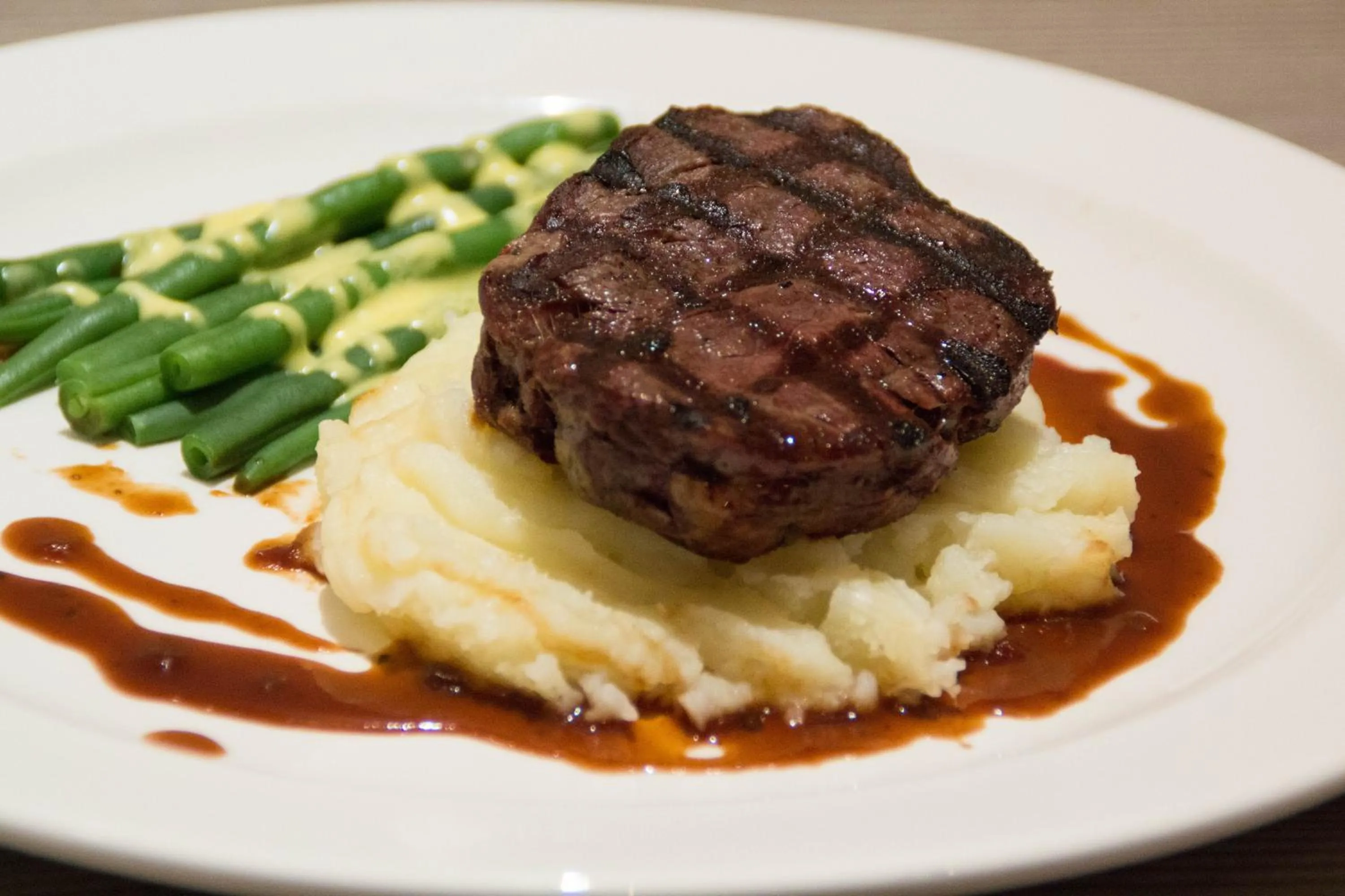 Food and drinks in The Gladstone