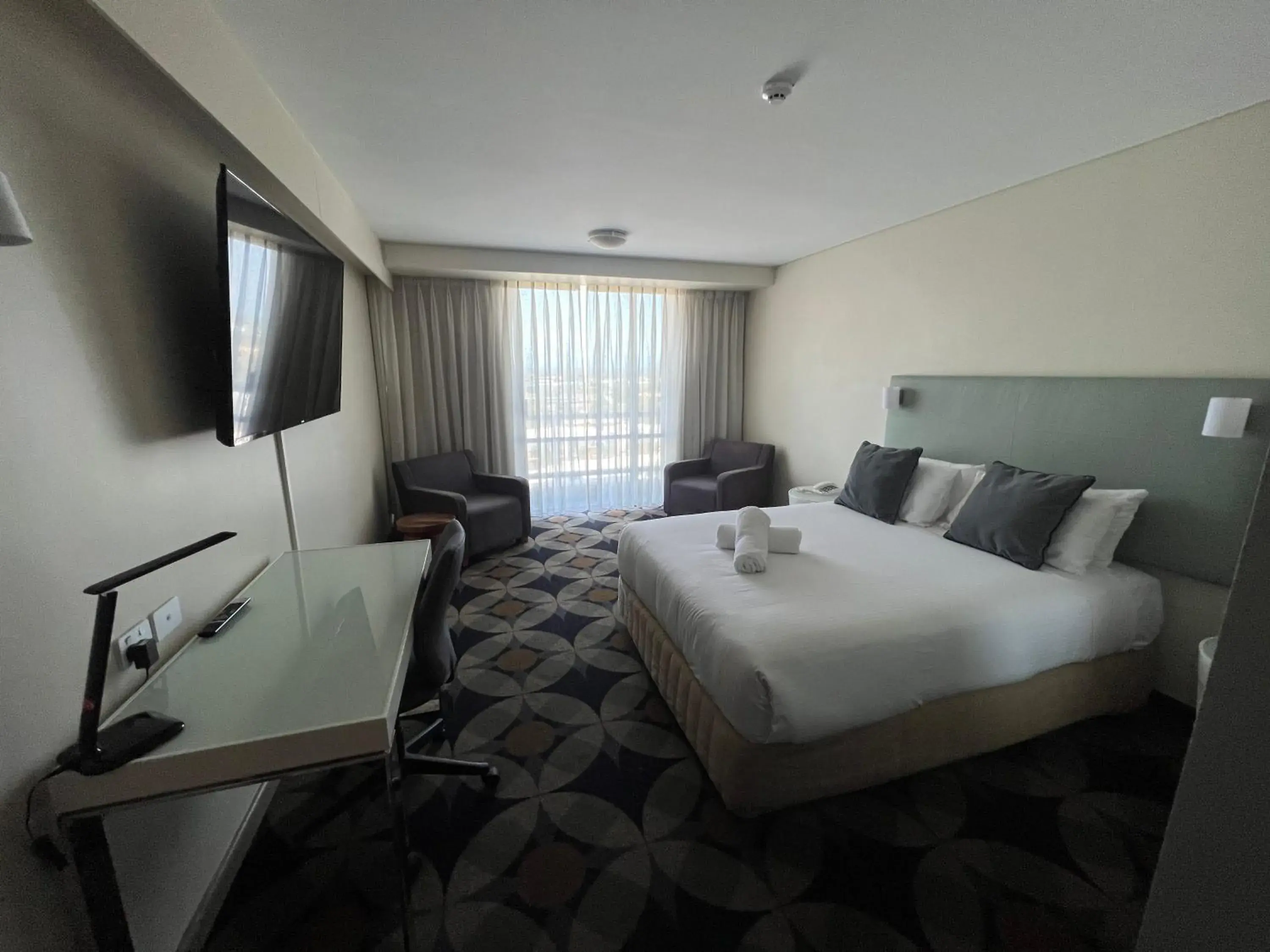 Photo of the whole room, Bed in The Gladstone Photo of the whole room, Bed in The Gladstone