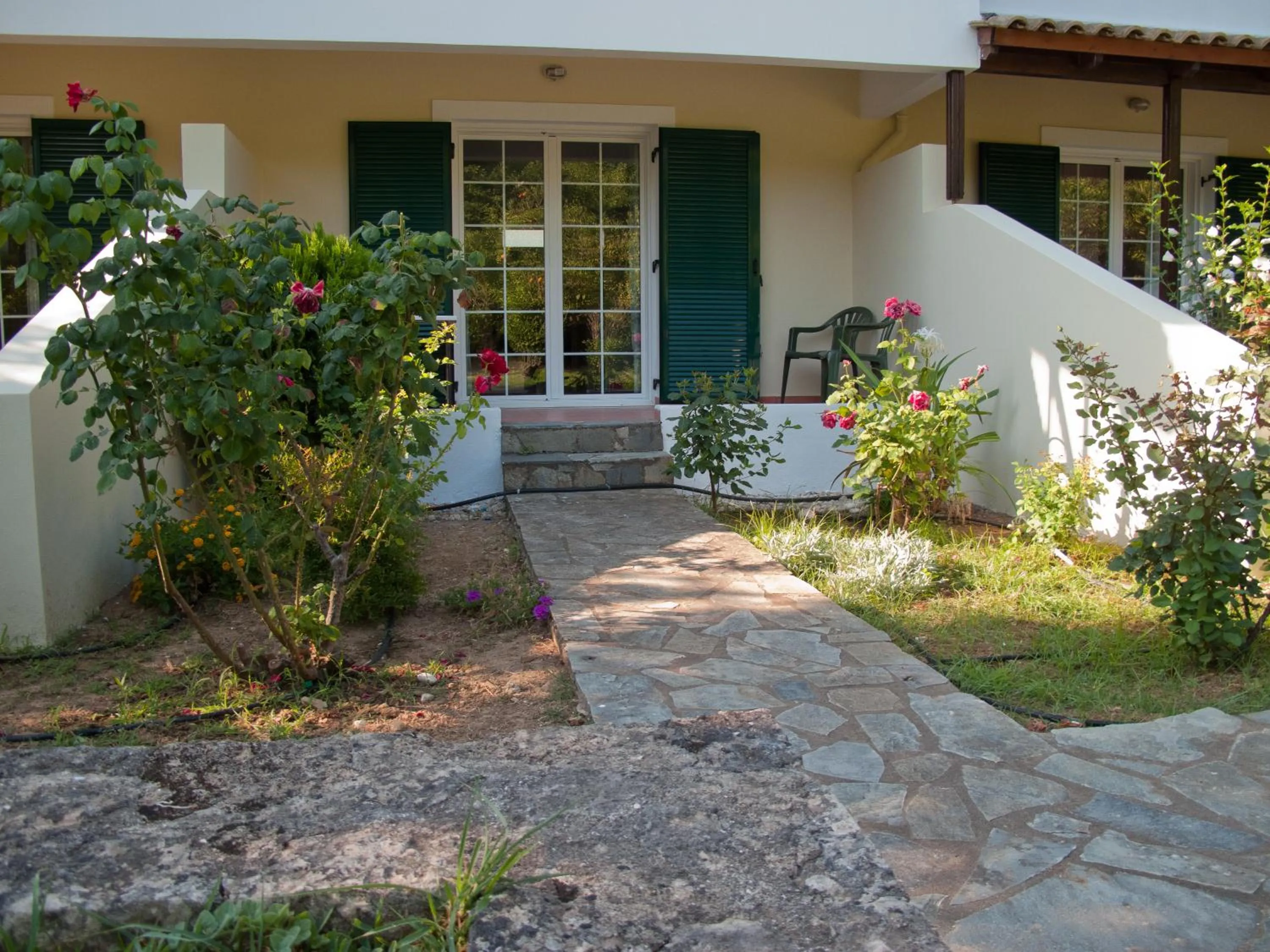 Patio in Inglessata Rose