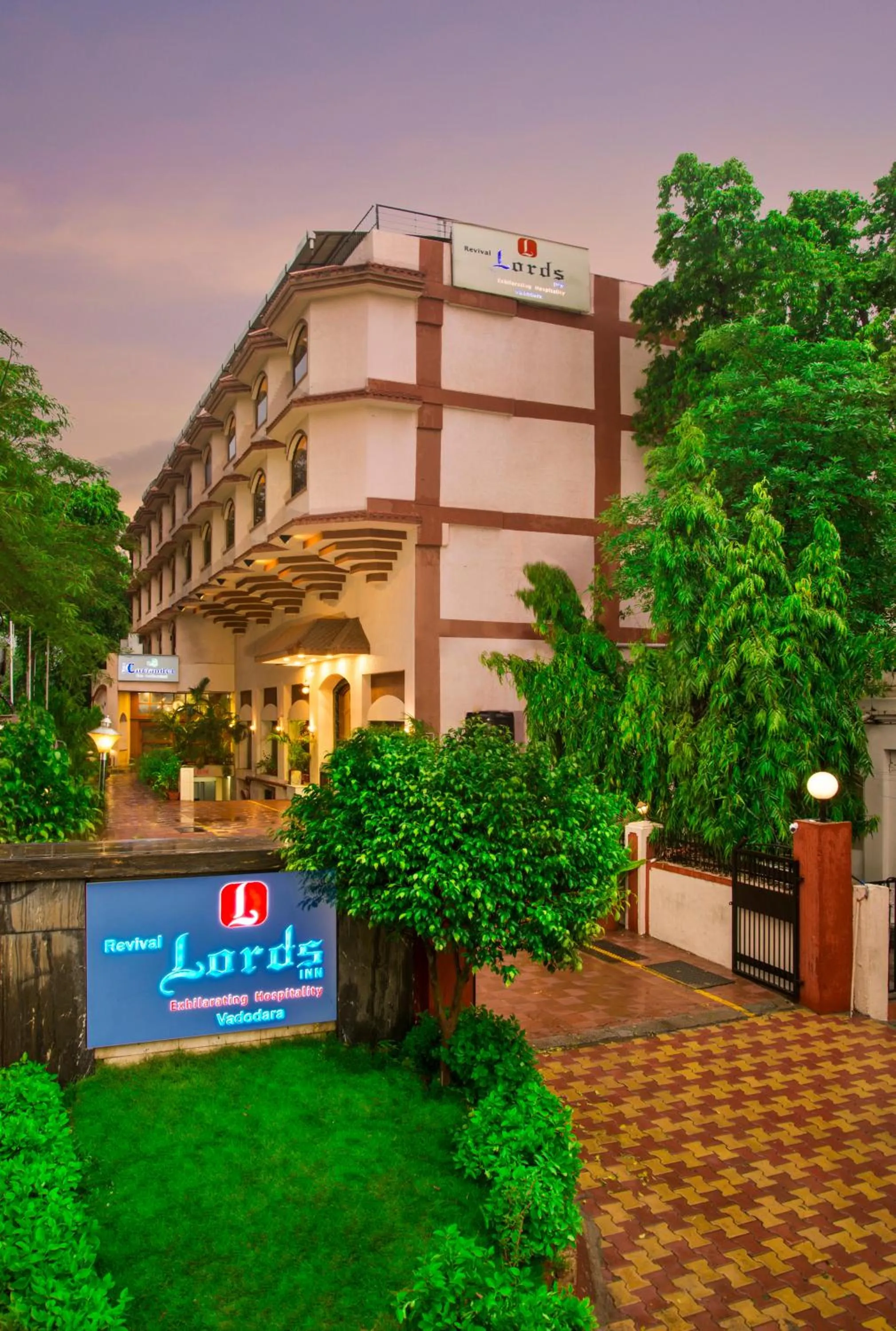 Facade/entrance in Lords Inn Vadodara