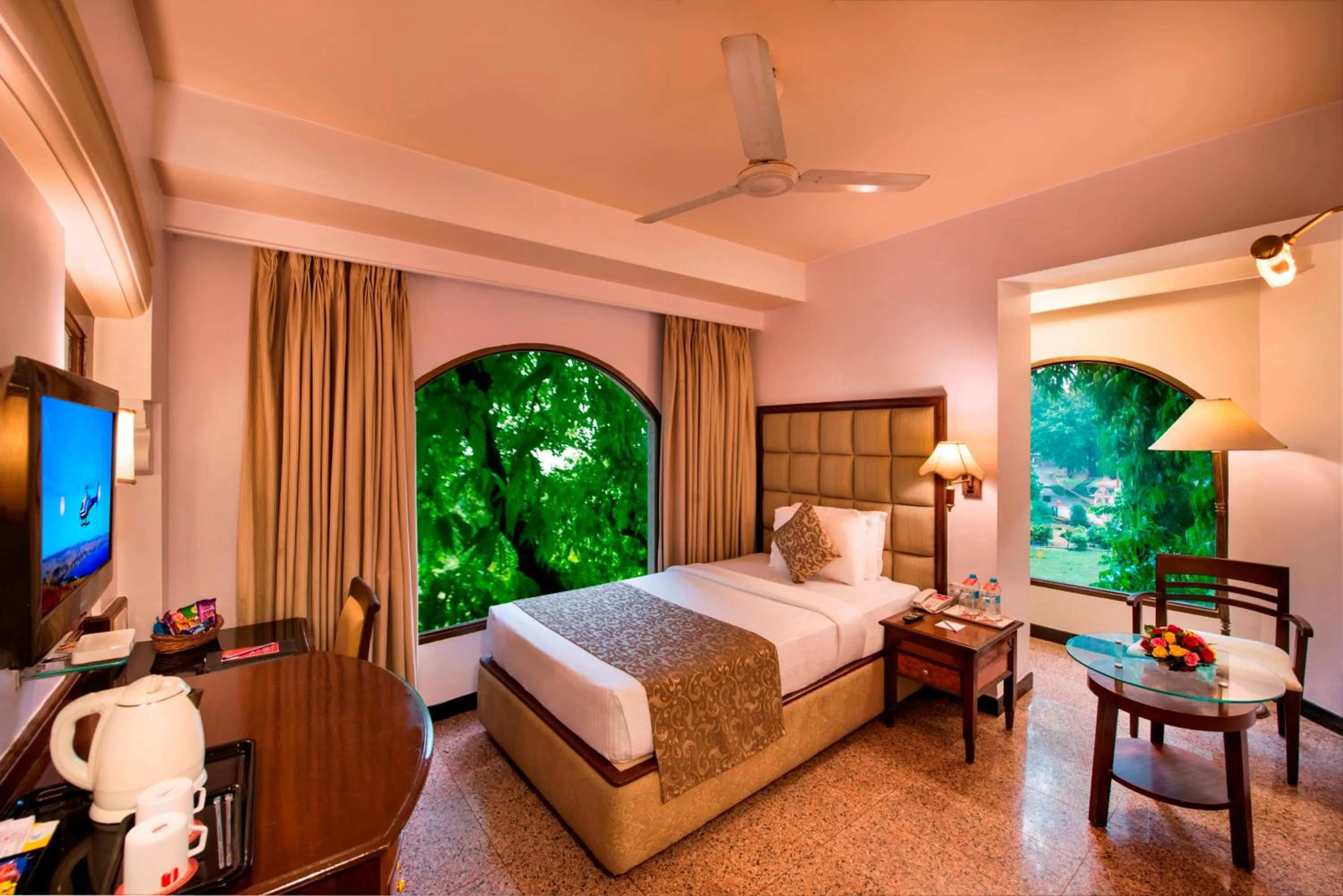 Photo of the whole room, Bed in Lords Inn Vadodara