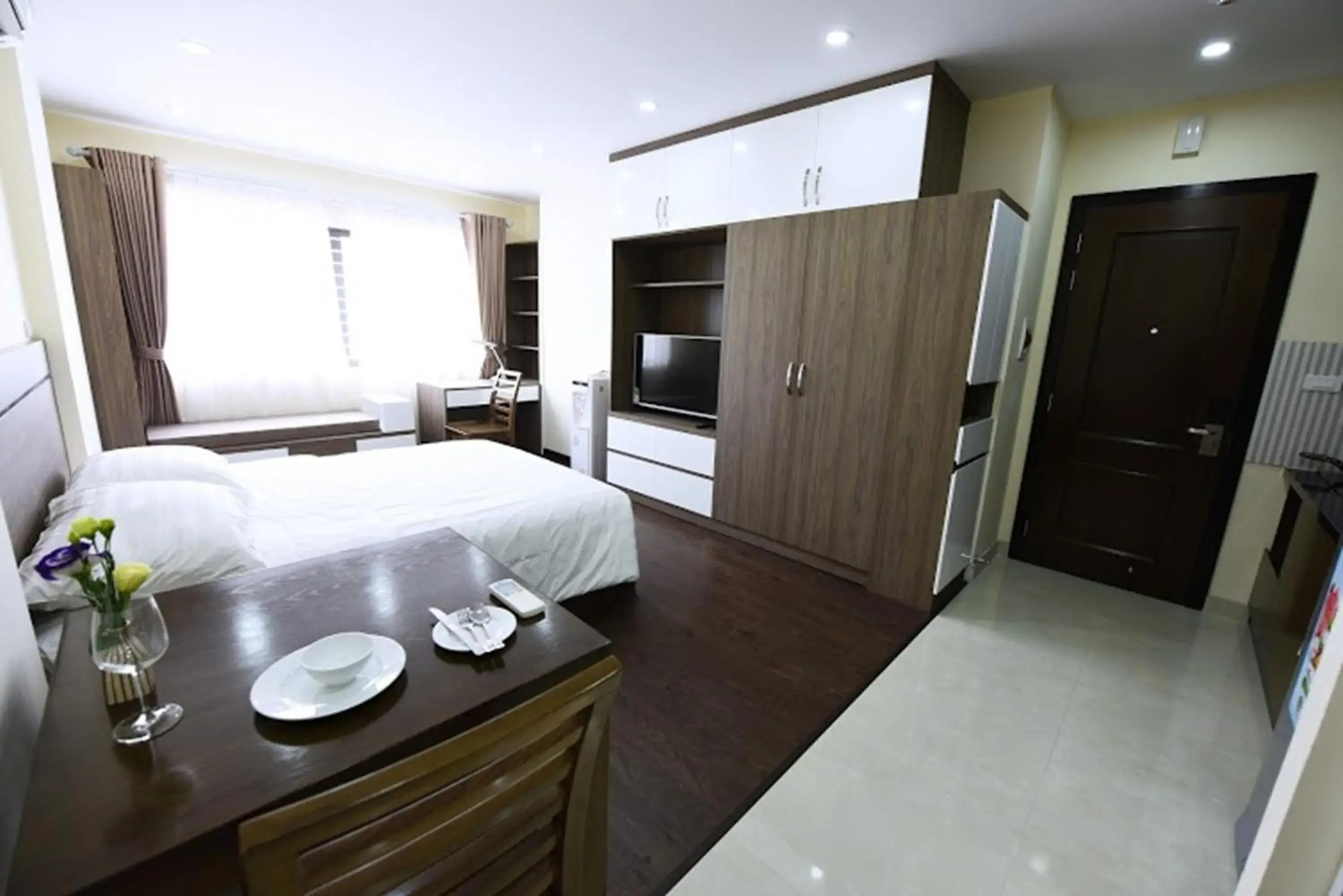 TV and multimedia, Bed in Granda Legend Apartment TV and multimedia, Bed in Granda Legend Apartment