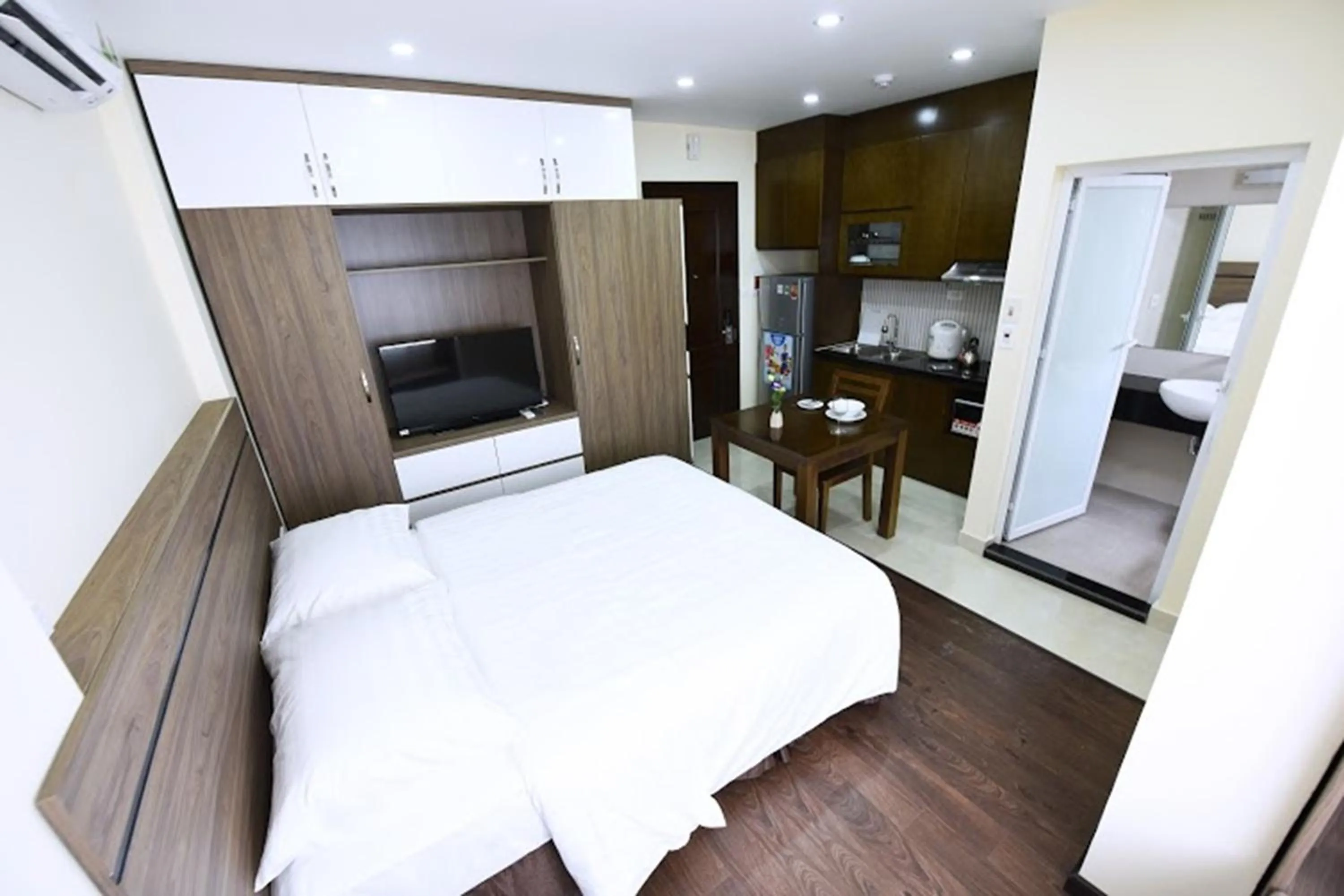 Bedroom, Bed in Granda Legend Apartment