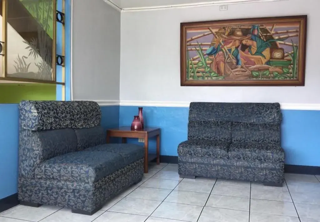 Property building in La Brea Inn Property building in La Brea Inn