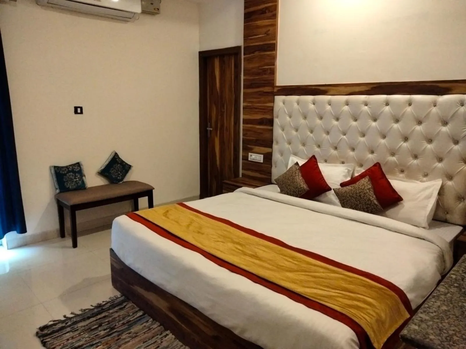 Bed in Hotel D Plaza