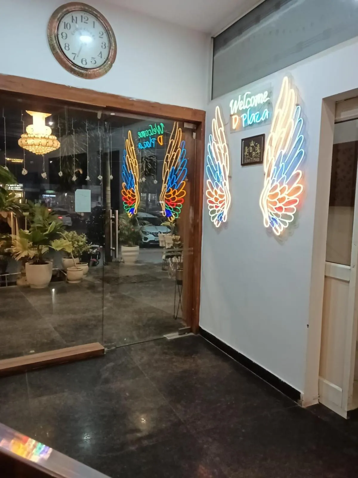 Facade/entrance in Hotel D Plaza