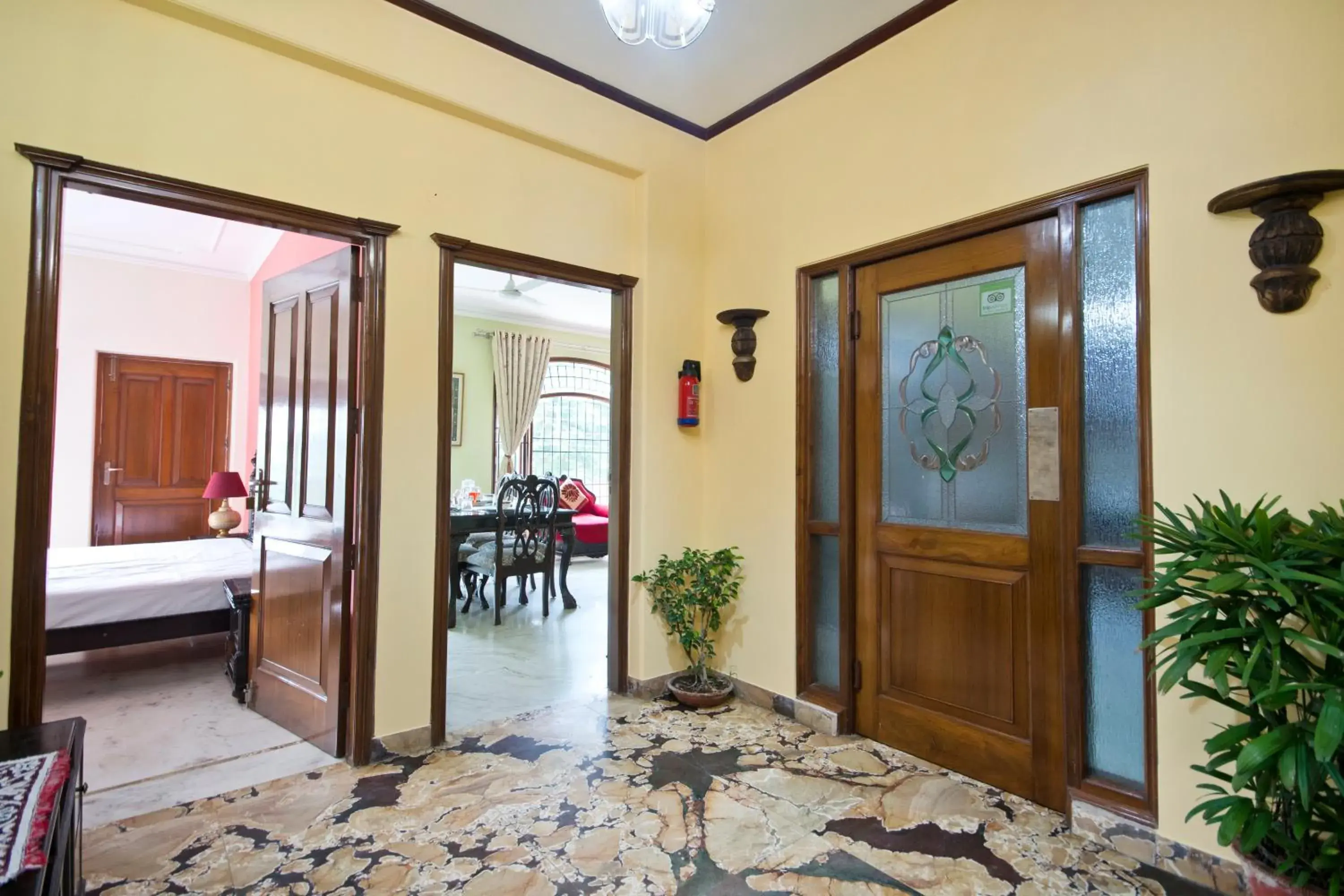 Communal lounge/ TV room, Bed in Prakash Kutir B&B Communal lounge/ TV room, Bed in Prakash Kutir B&B