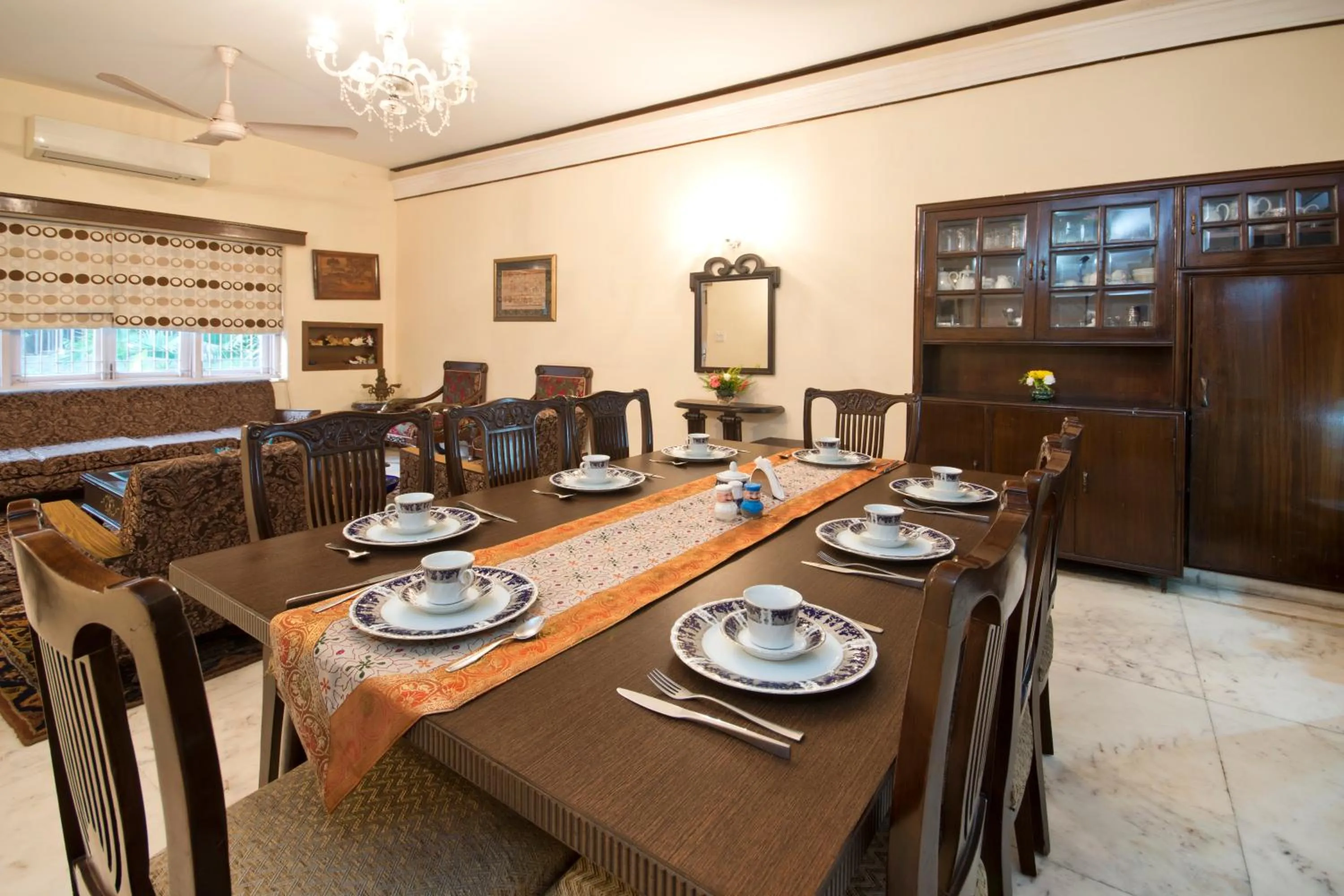 Food and drinks in Prakash Kutir B&B