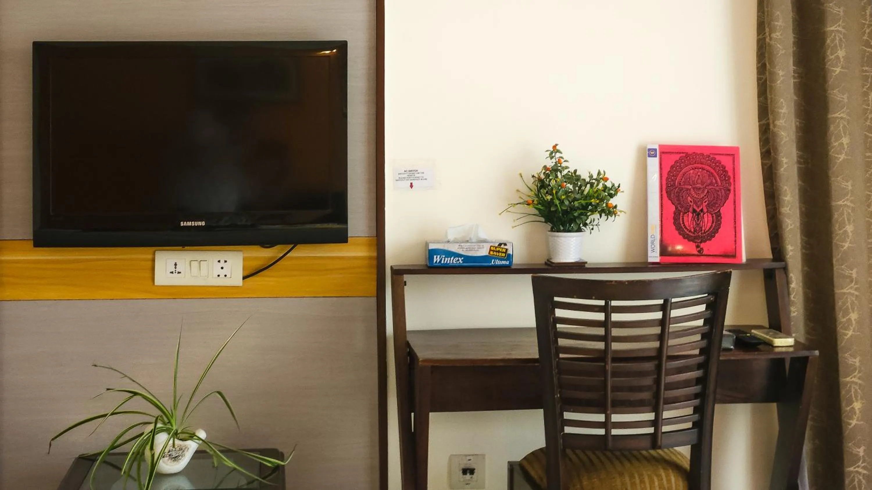 TV and multimedia in Prakash Kutir B&B