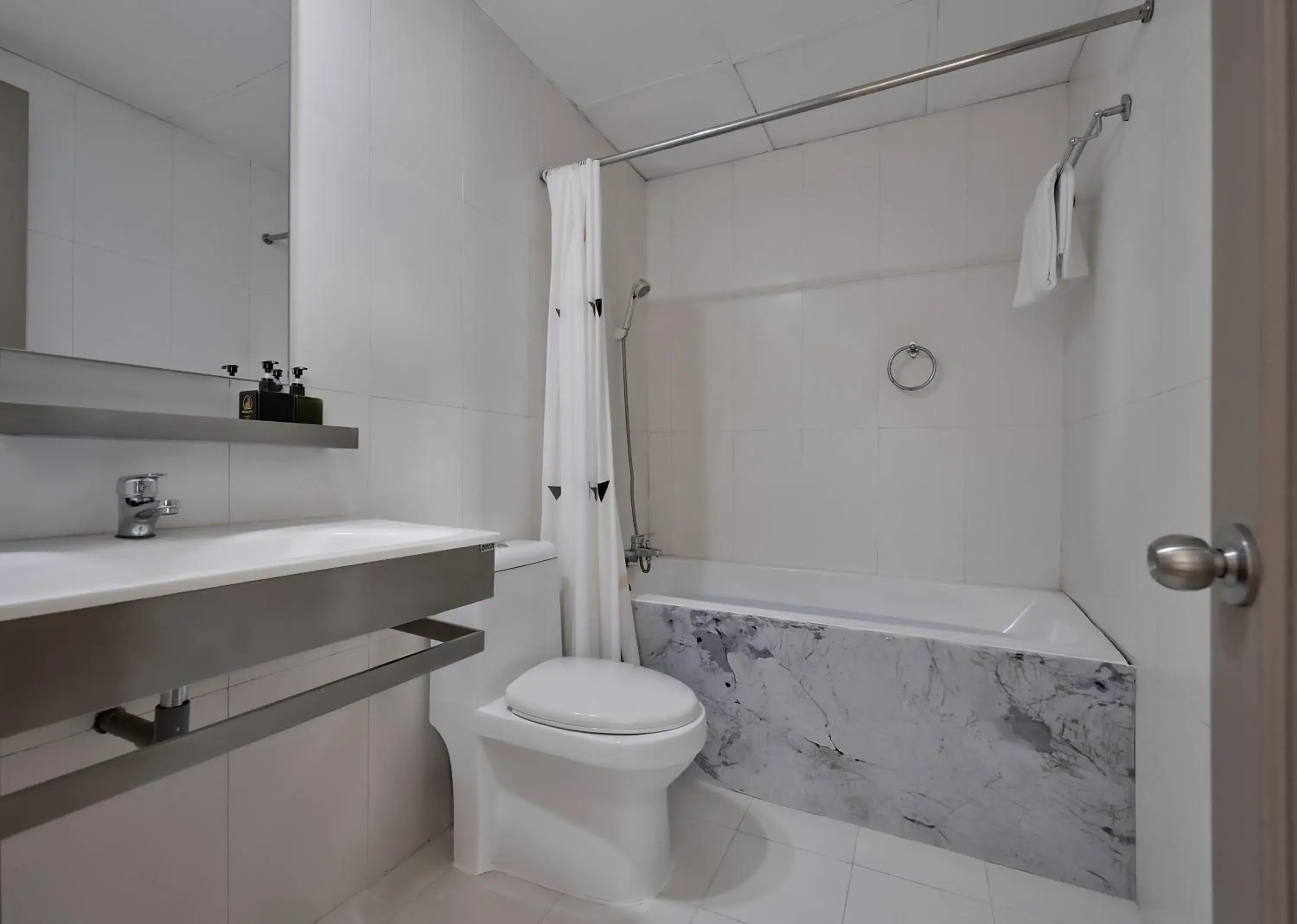 The One Premium Hotel The One Premium Hotel