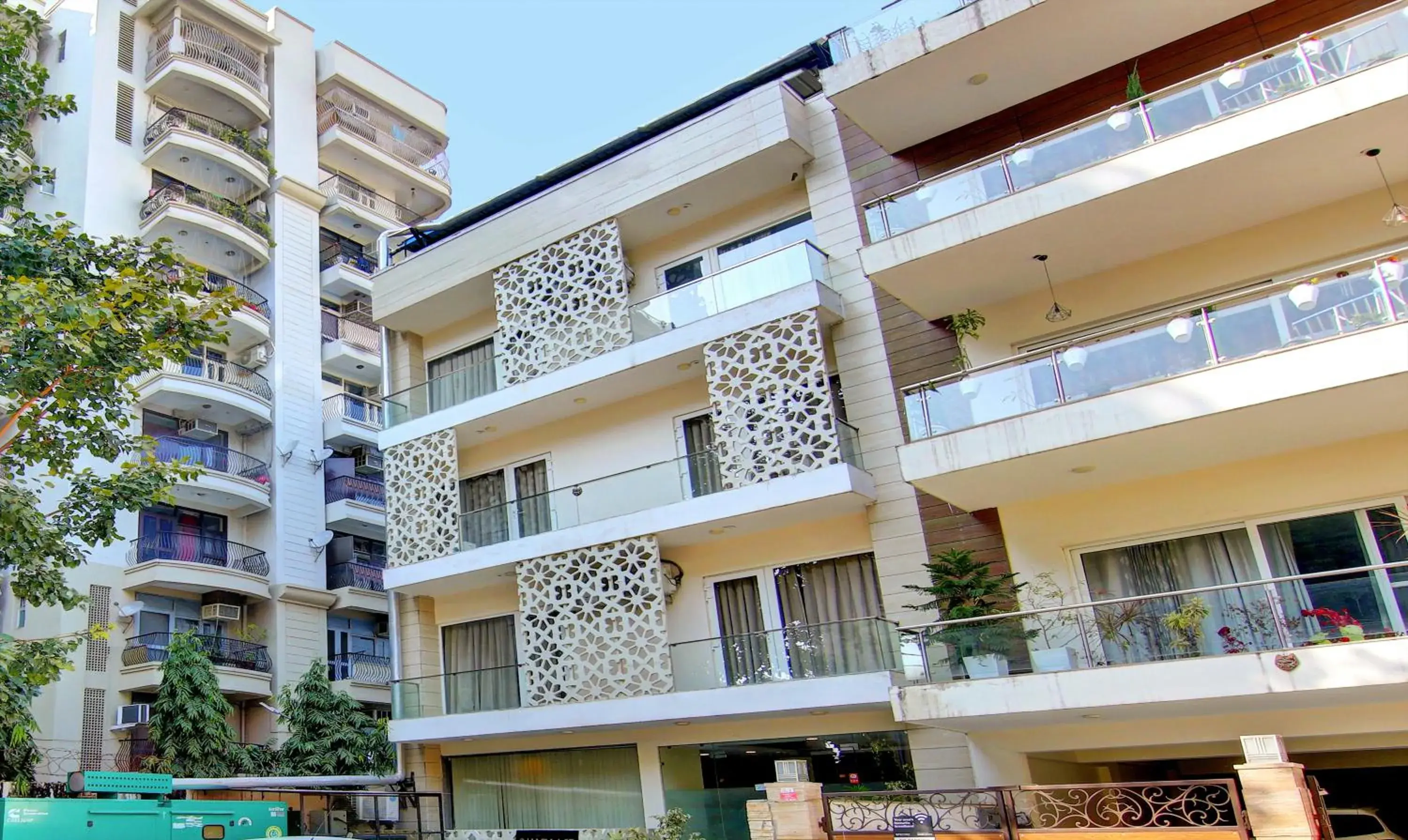 Property building in Treebo Sai Village Gold Souk - Sec 43 Property building in Treebo Sai Village Gold Souk - Sec 43