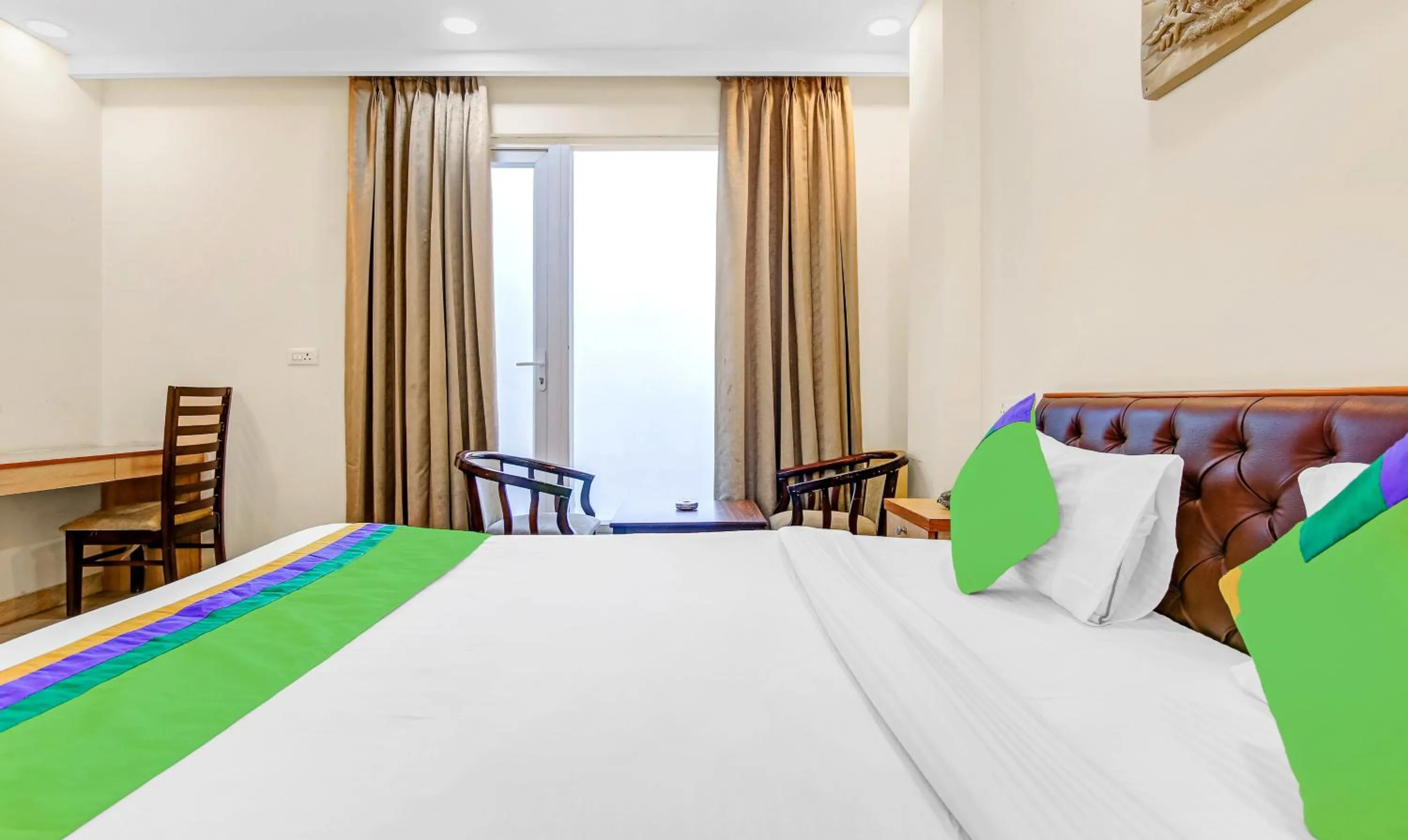 Bedroom, Bed in Treebo Sai Village Gold Souk - Sec 43