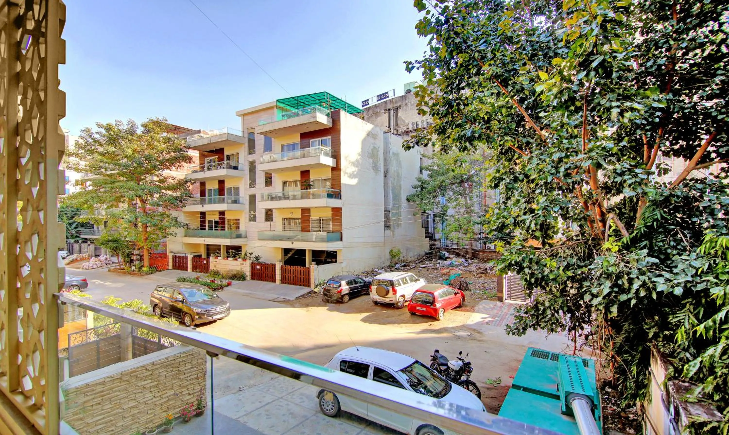 Street view in Treebo Sai Village Gold Souk - Sec 43