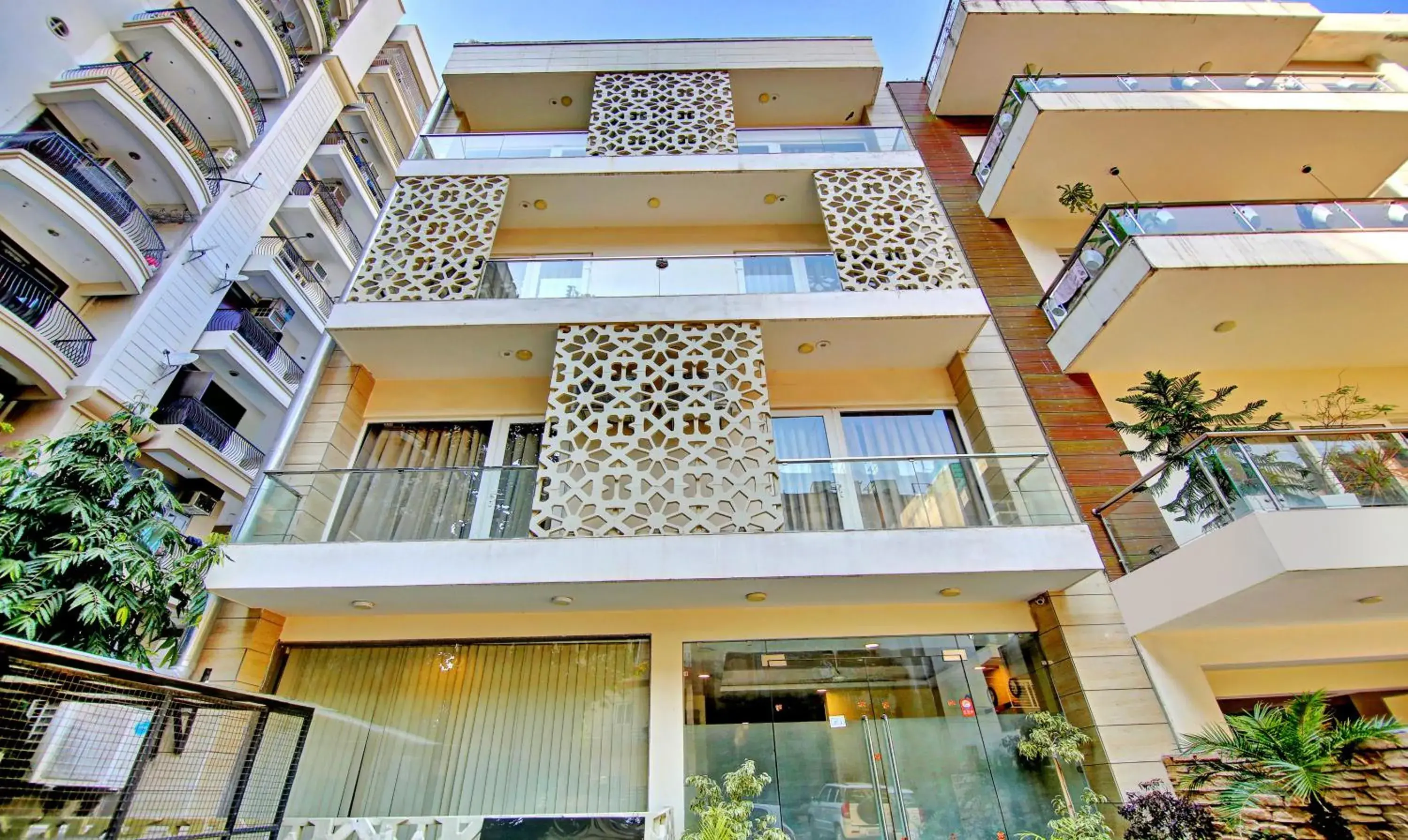 Property building in Treebo Sai Village Gold Souk - Sec 43 Property building in Treebo Sai Village Gold Souk - Sec 43