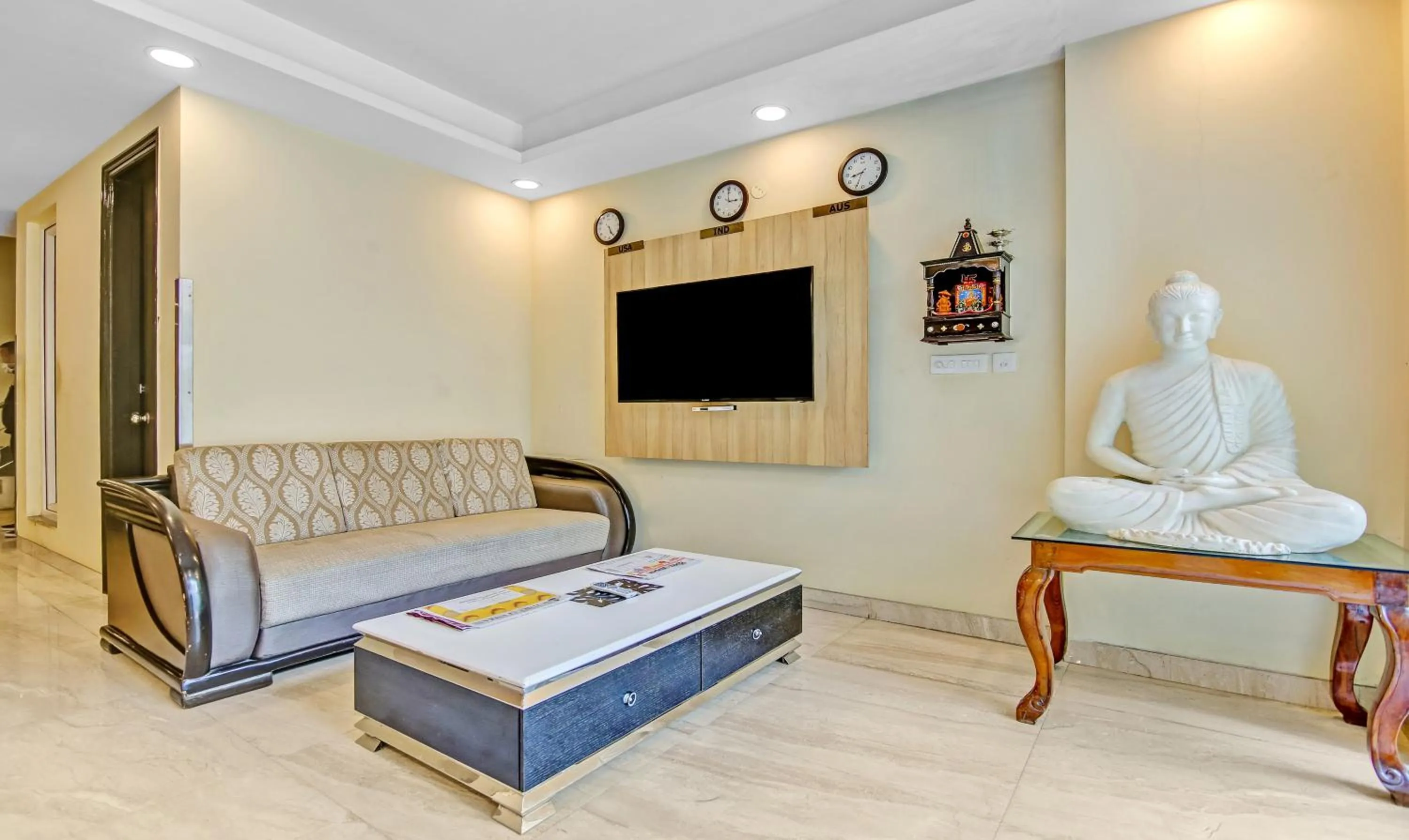 Seating area in Treebo Sai Village Gold Souk - Sec 43