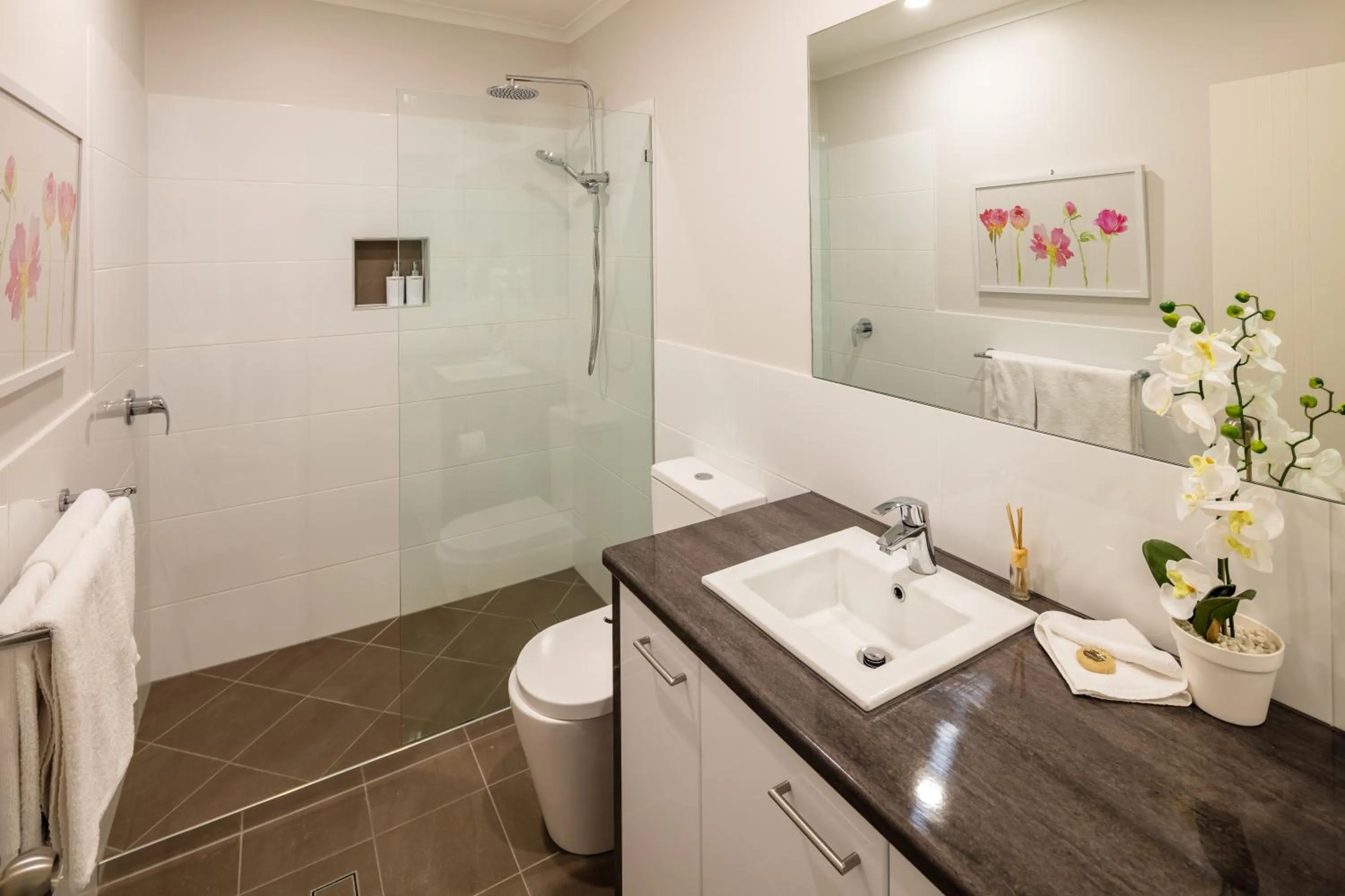 Bathroom in City Terraces Cairns