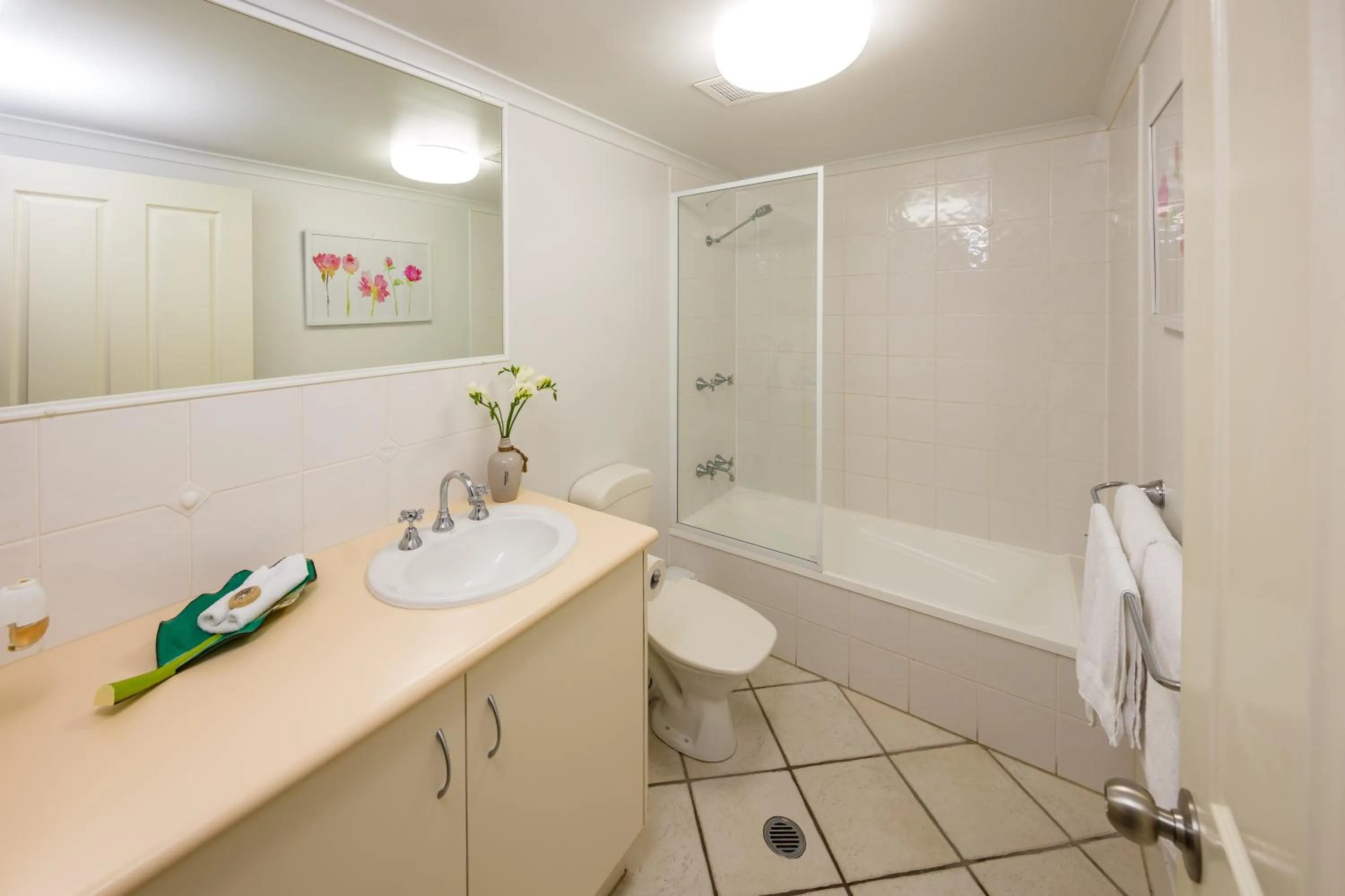 Bathroom in City Terraces Cairns