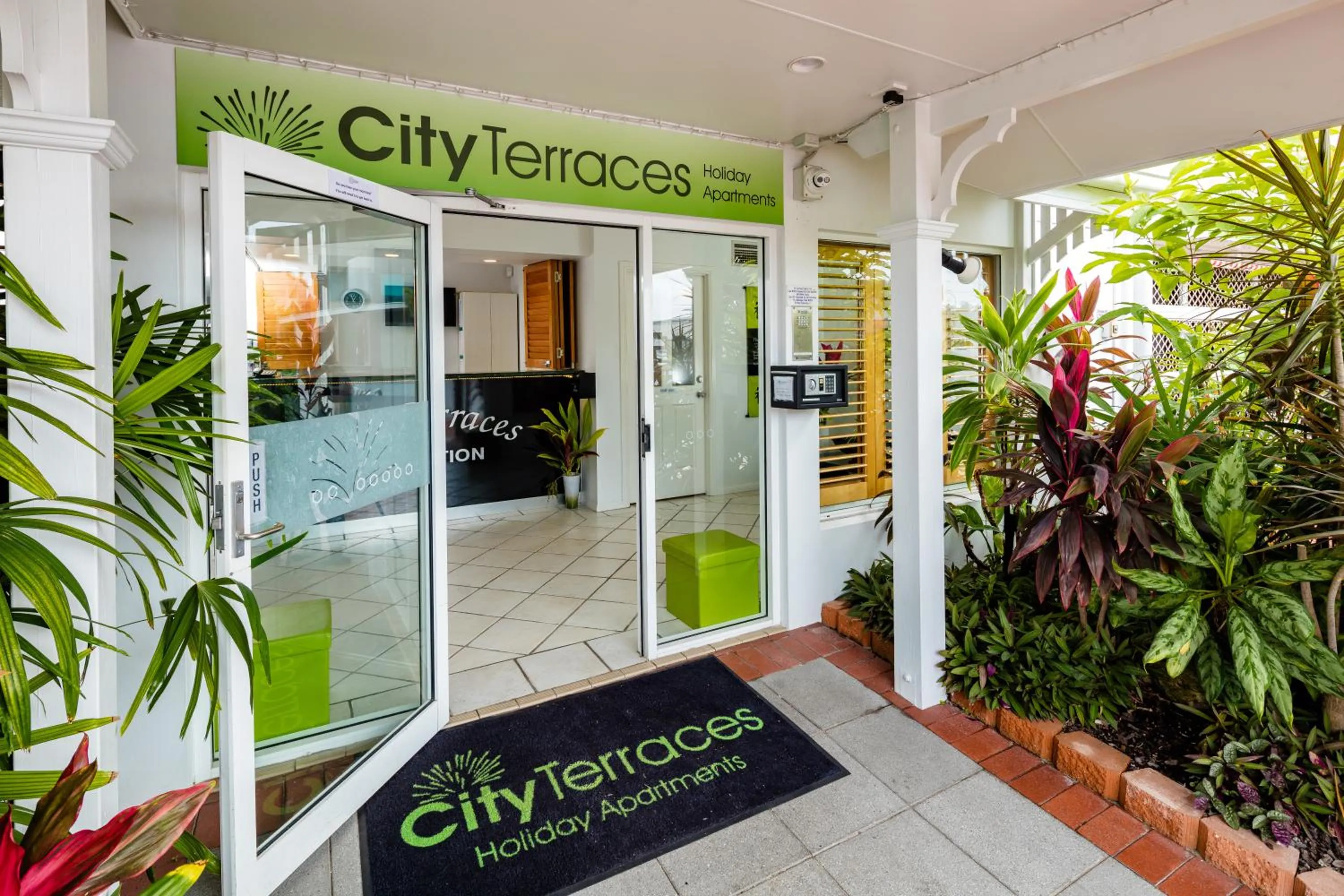 Facade/entrance in City Terraces Cairns