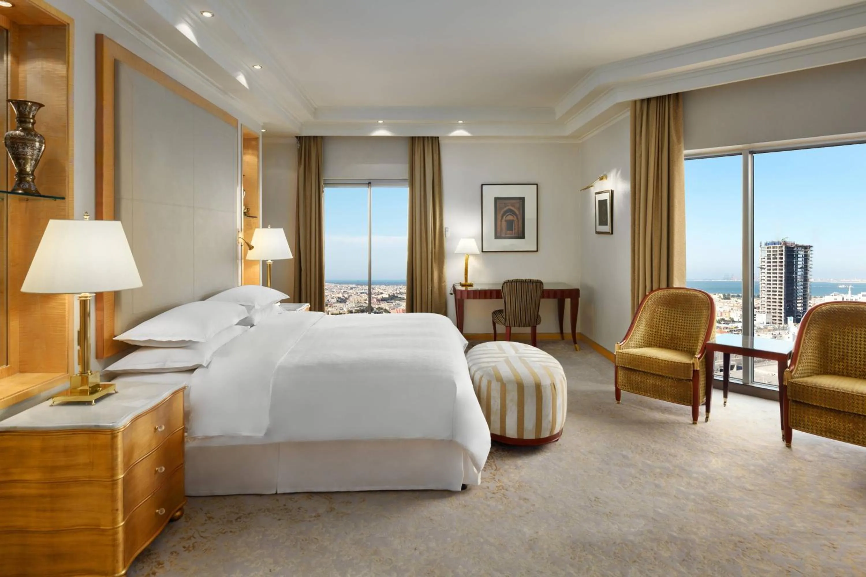 Bedroom, Bed in Sheraton Dammam Hotel & Convention Centre